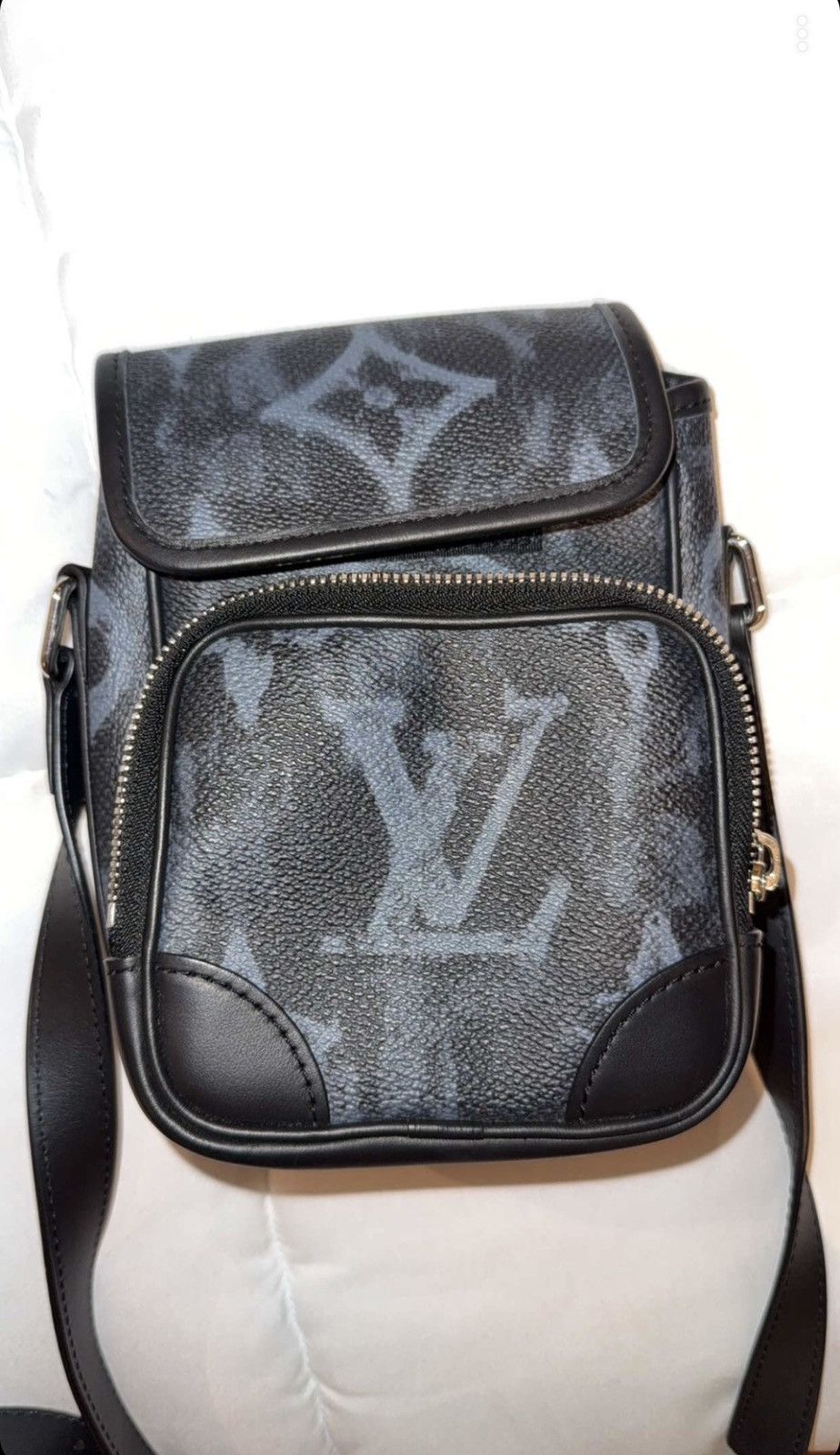 Louis Vuitton Louis Vuitton Amazon Nano Messenger Bag Size ONE SIZE - 1 Thumbnail