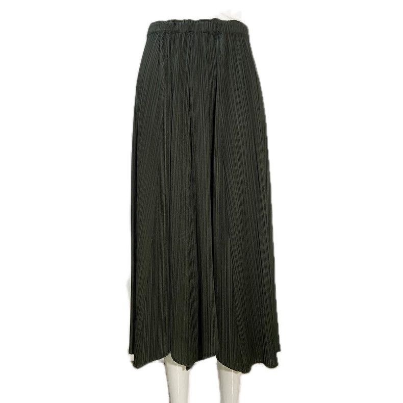 Issey Miyake Issey Miyake size:5 Black pleated skirt Size 31" - 1 Thumbnail