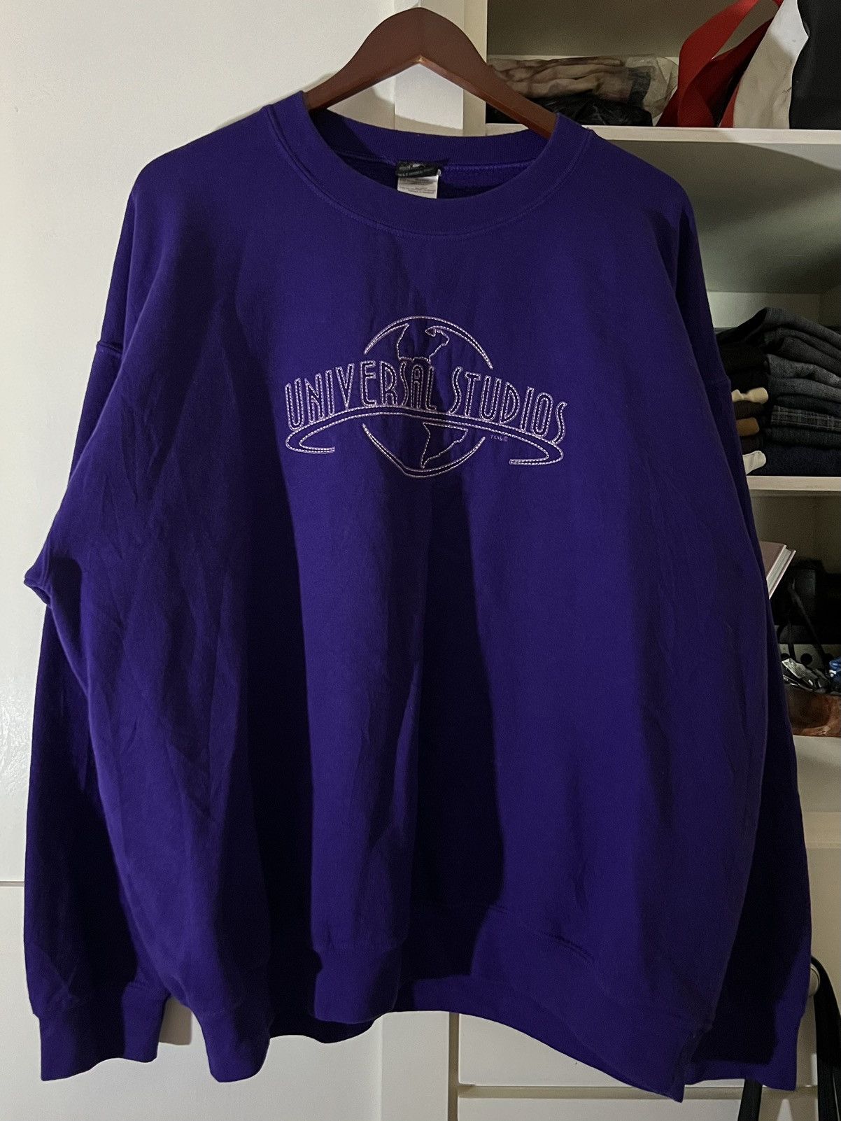 Universal Studios Vintage 90s Universal Studios Big Logo Embroidered Crewneck Size US XL / EU 56 / 4 - 1 Thumbnail