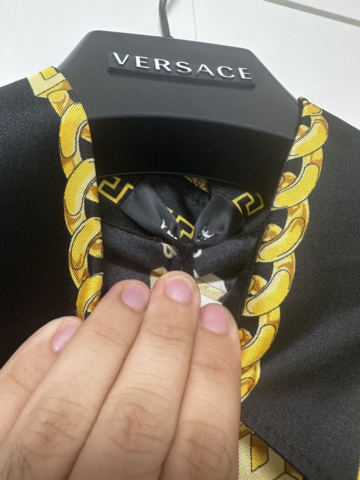 Versace Versace Chain Silk Shirt Size US M / EU 48-50 / 2 - 5 Thumbnail