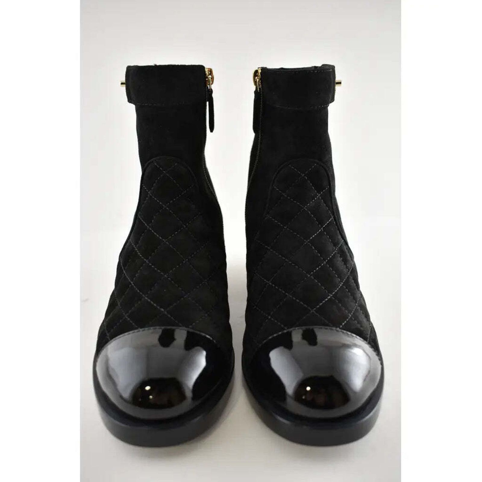 Chanel Chanel 20K Black Suede Quilted Turnlock CC Gold Patent Ankle Size US 5 / IT 35 - 5 Thumbnail