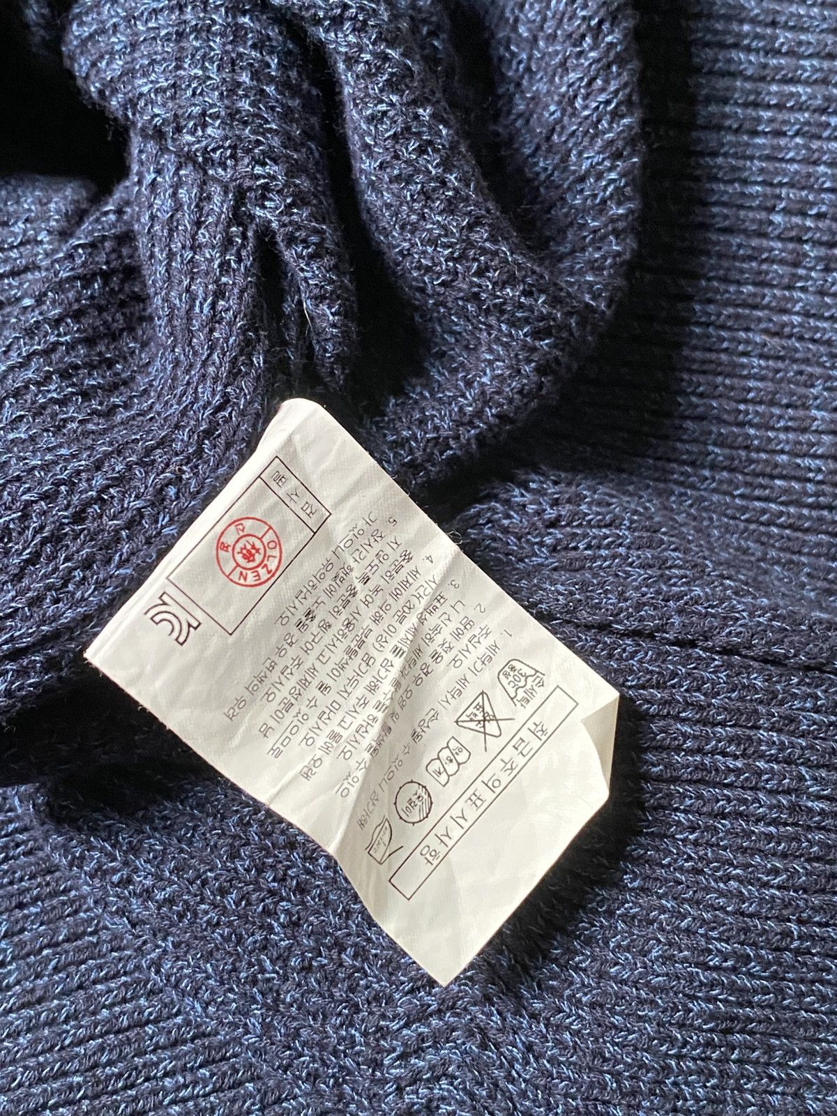 Other Korean luxury casual wear brand made from fine knits, OLZEN. Size US M / EU 48-50 / 2 - 10 Thumbnail