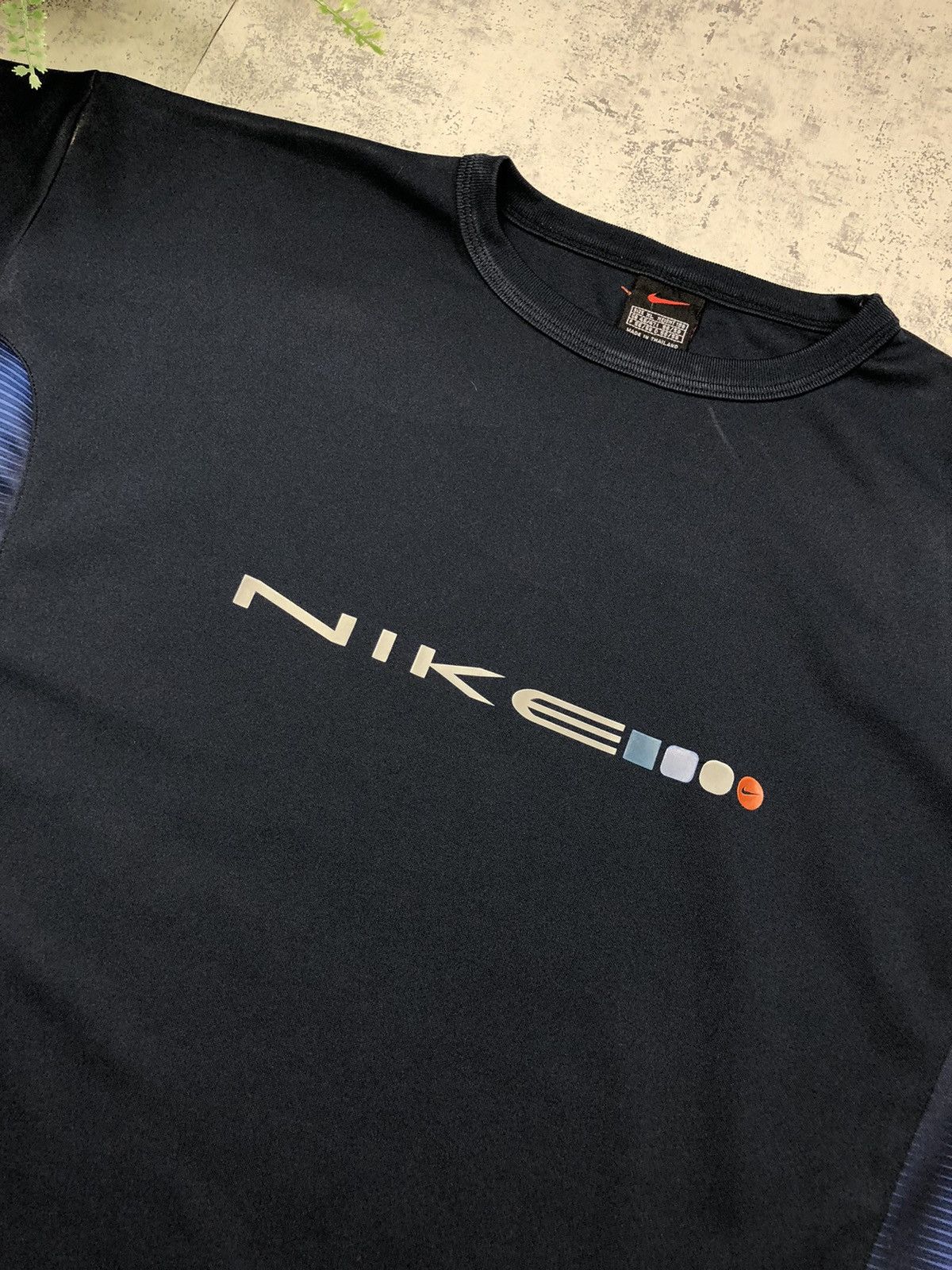 Nike 90’s NIKE BIG CENTRAL LOGO RETRO TEE SWOOSH Y2K RARE Size US XL / EU 56 / 4 - 2 Thumbnail