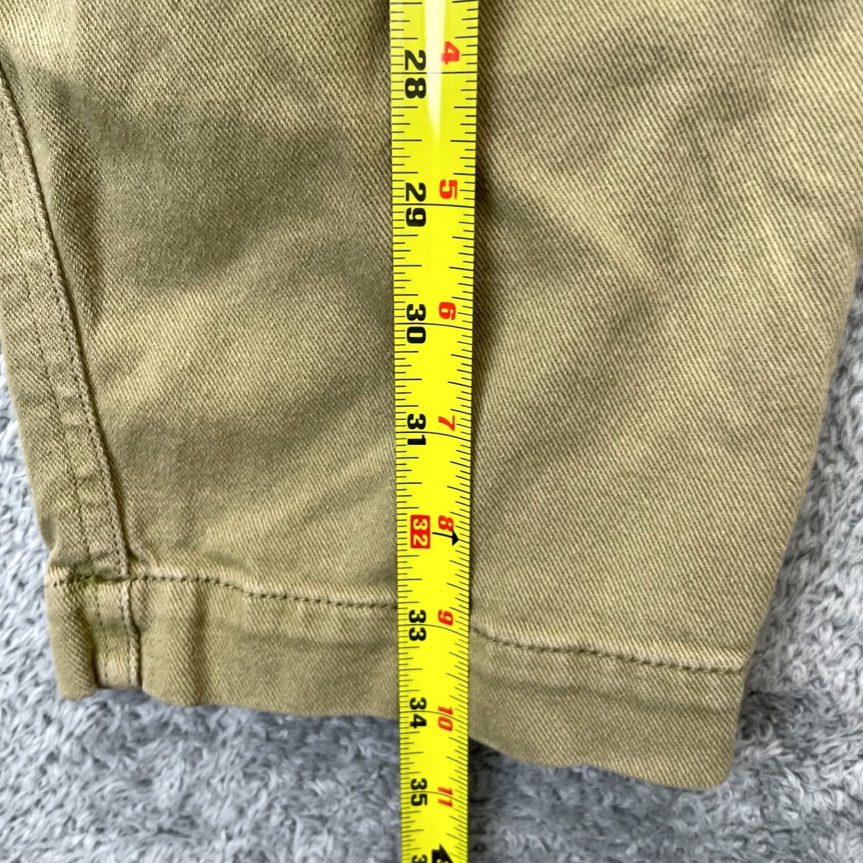 Quince It maintains the core product details: Quince Pants, Women, 6, Green, Organic, Stretch, Cotton Twill, Straight Leg, Cropped Size 28" / US 6 / IT 42 - 7 Thumbnail