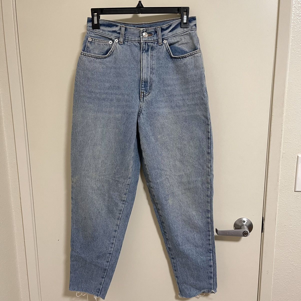 Asos ASOS Design Women's High Rise Slouchy Mom Jeans Stone Wash Size 26" / US 2 / IT 38 - 1 Thumbnail