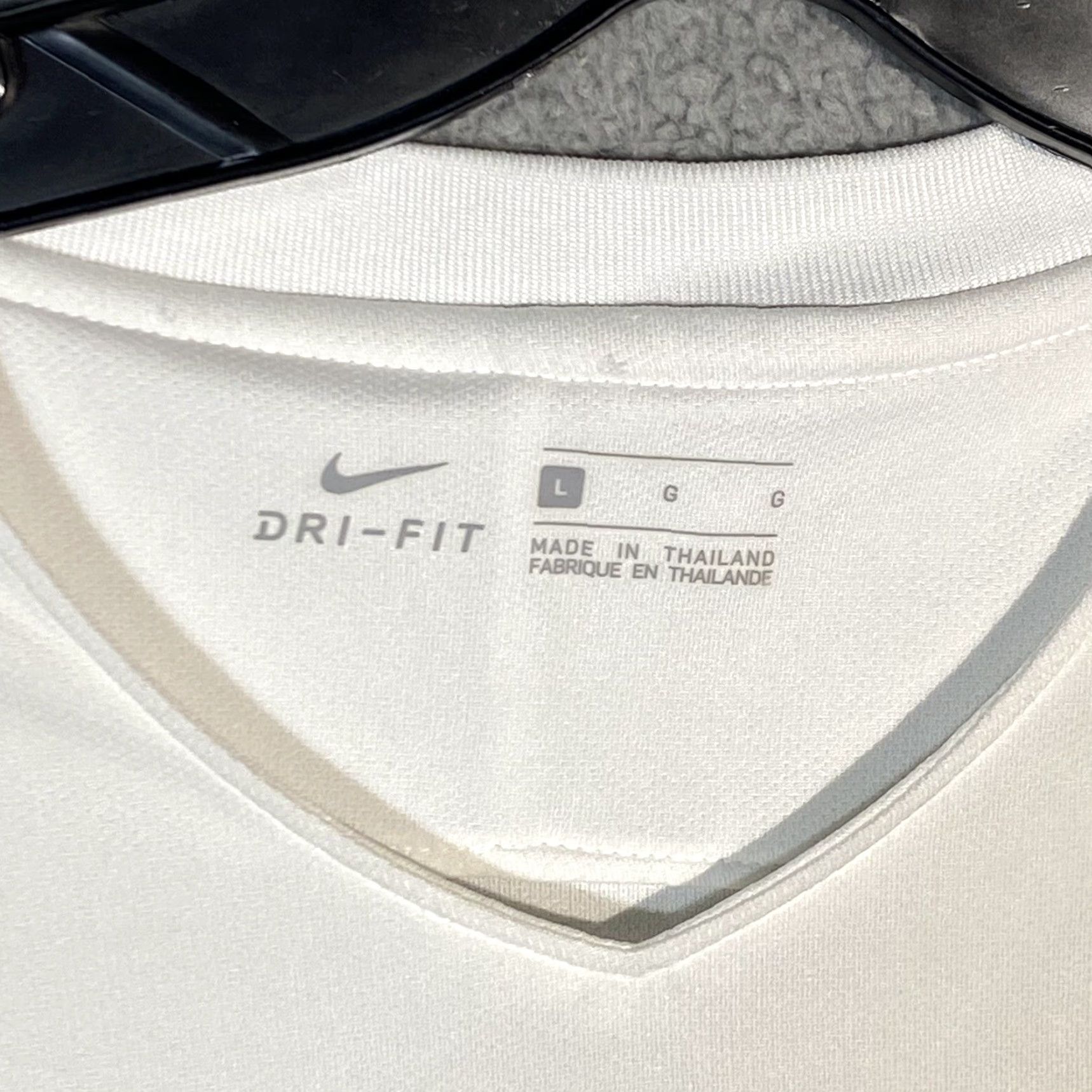 Nike Nike USA Soccer Jersey SHIMMER Sleeves Women Large L White Short Sleeve V-Neck Pullover Nike Dry Activewear Top Size L / US 10 / IT 46 - 7 Thumbnail