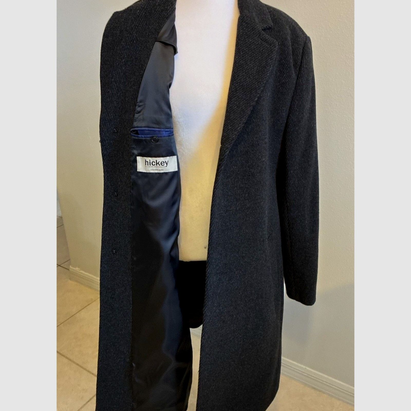 Hickey Freeman Hickey Freeman Gray Herringbone Wool Cashmere Overcoat 42R Size US S / EU 44-46 / 1 - 3 Thumbnail