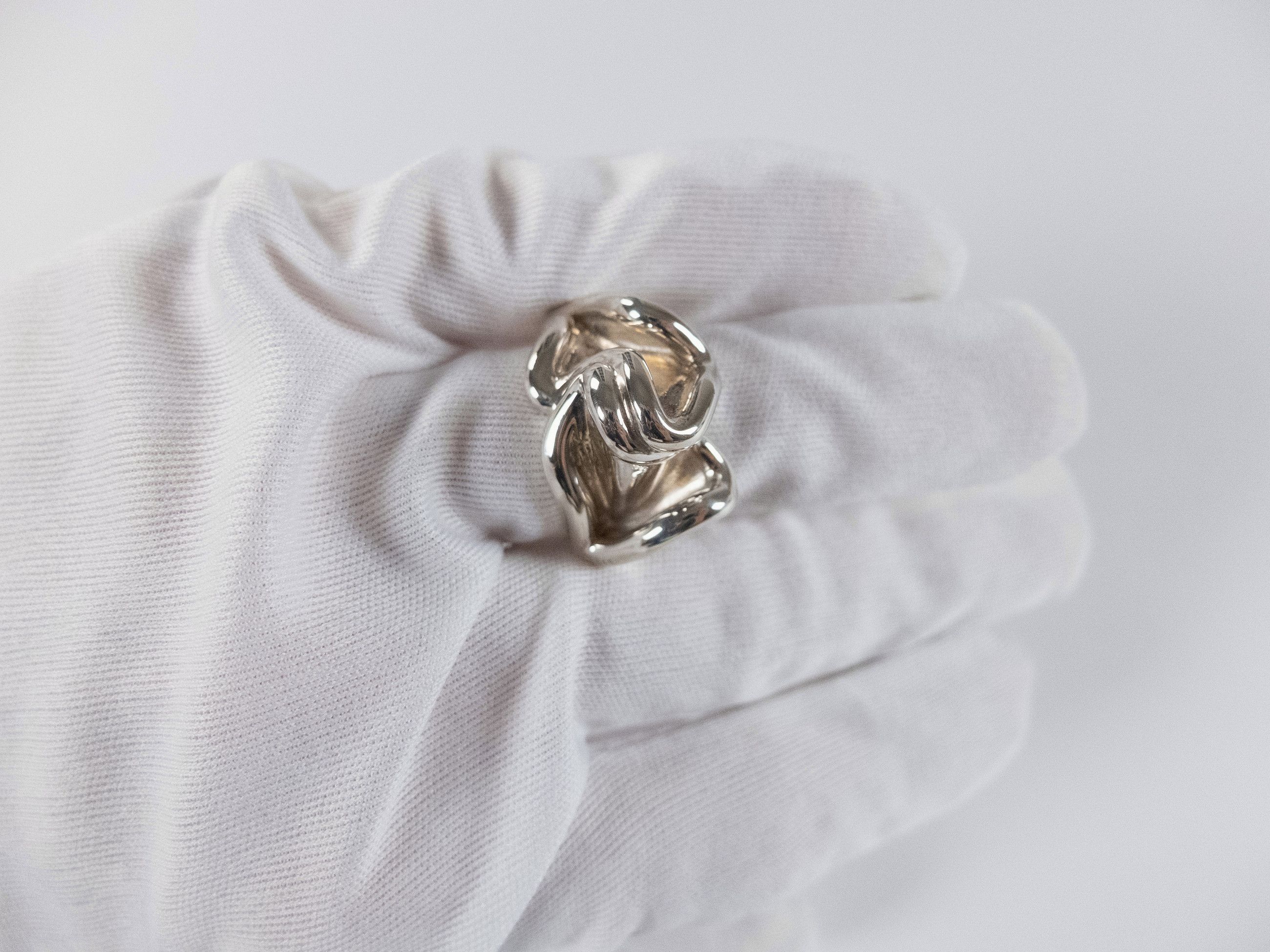 Bottega Veneta BOTTEGA VENETA Whirl Sterling silver abstract ring 9.5 / 21 Size ONE SIZE - 5 Thumbnail