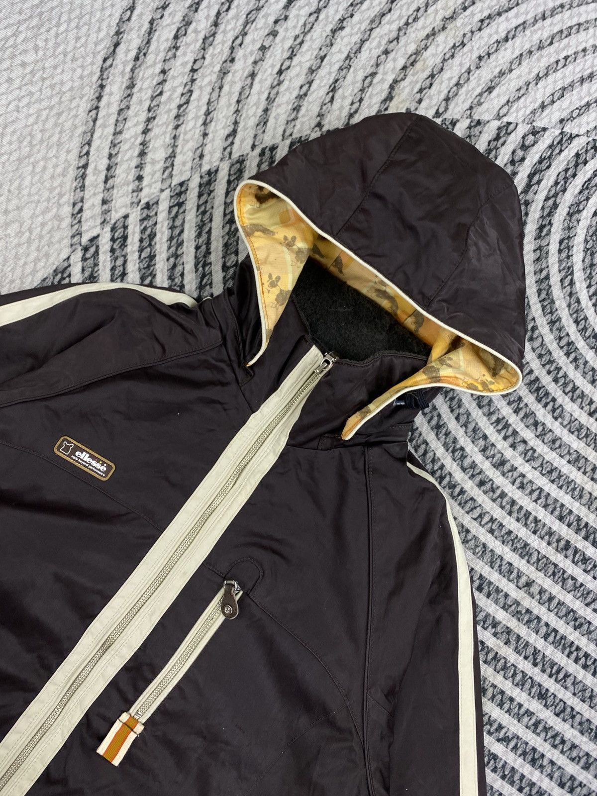 Ellesse Vintage Ellesse Dark Brown Hooded Jacket Size US M / EU 48-50 / 2 - 6 Thumbnail