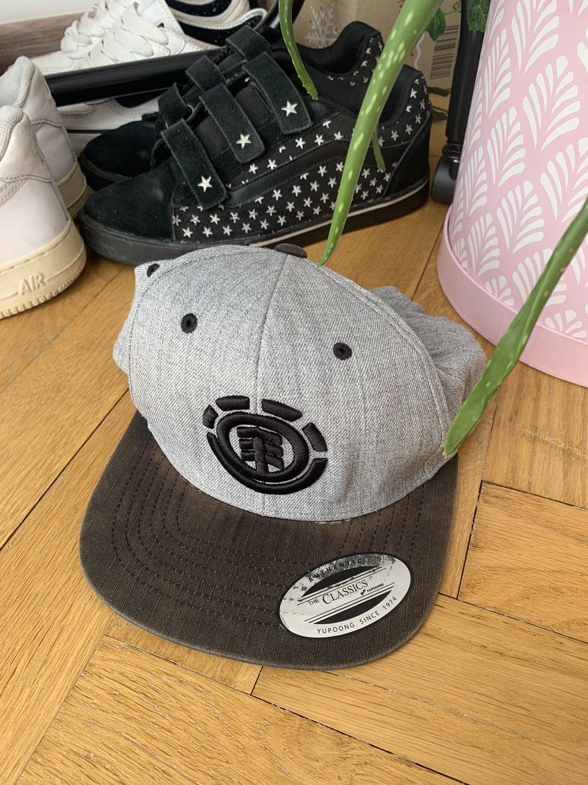 Rap Tees × Vintage Element x Yupoong Classic Snapback Cap Size ONE SIZE - 4 Thumbnail