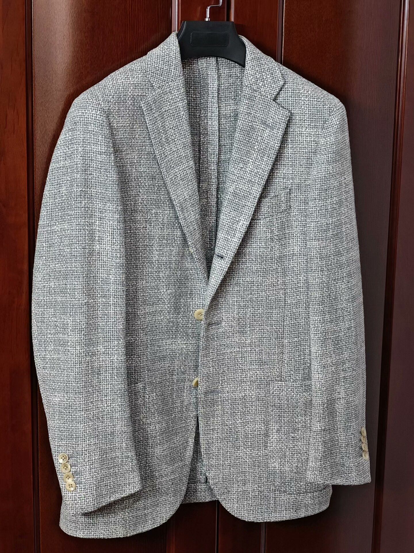 Japanese Brand Custom Gray Wool Silk Blend Suit Size US S / EU 44-46 / 1 - 1 Thumbnail
