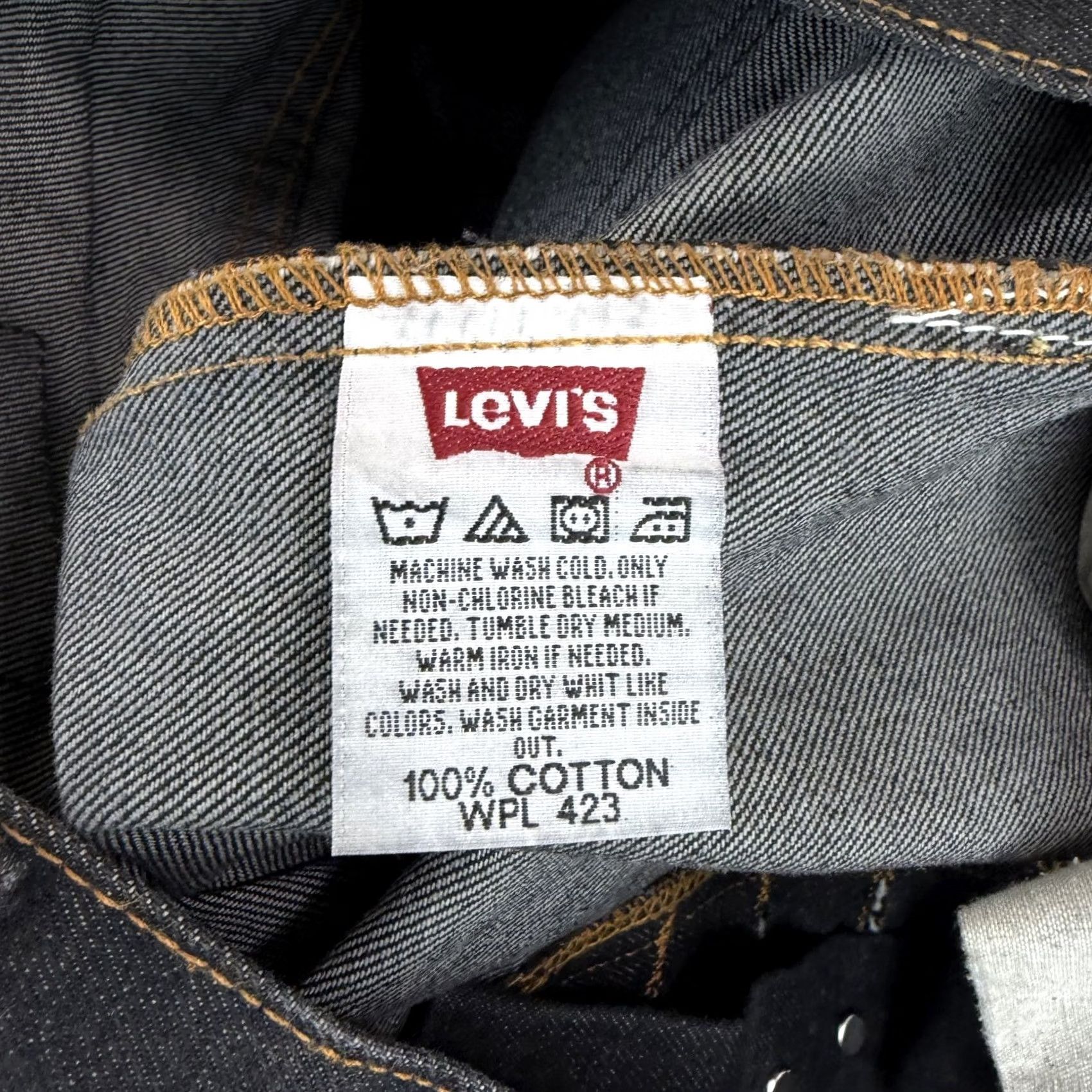 Levi's VINTAGE Levi 501 Jeans Button Fly Den im Black Denim USA Men 36x34 36x32 Regular Fit Straight 5-Pocket USA Theme Woman Size US 36 / EU 52 - 2 Thumbnail