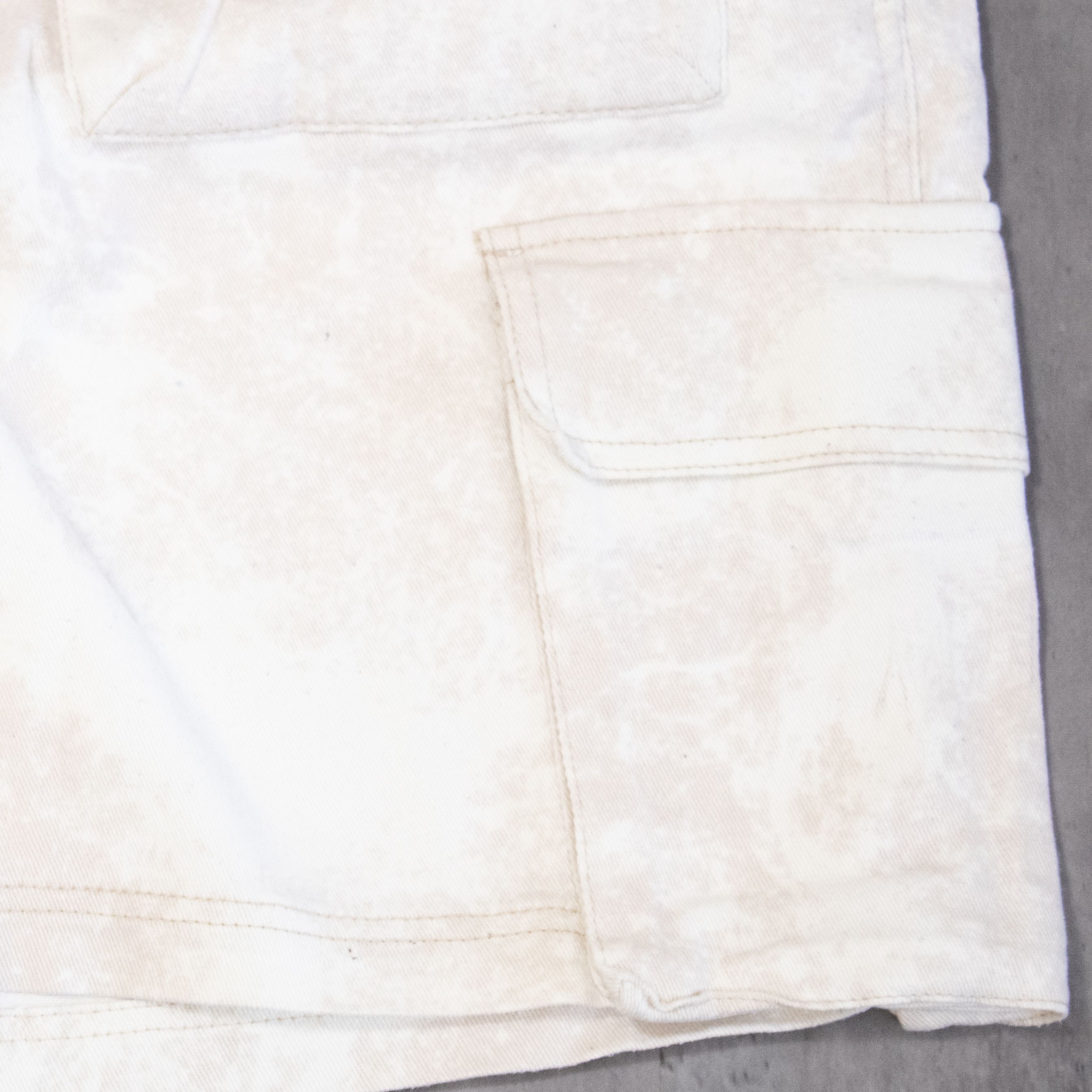 Urban Outfitters Standard Cloth Multi Pocket Printed White Shorts Size US 30 / EU 46 - 5 Thumbnail