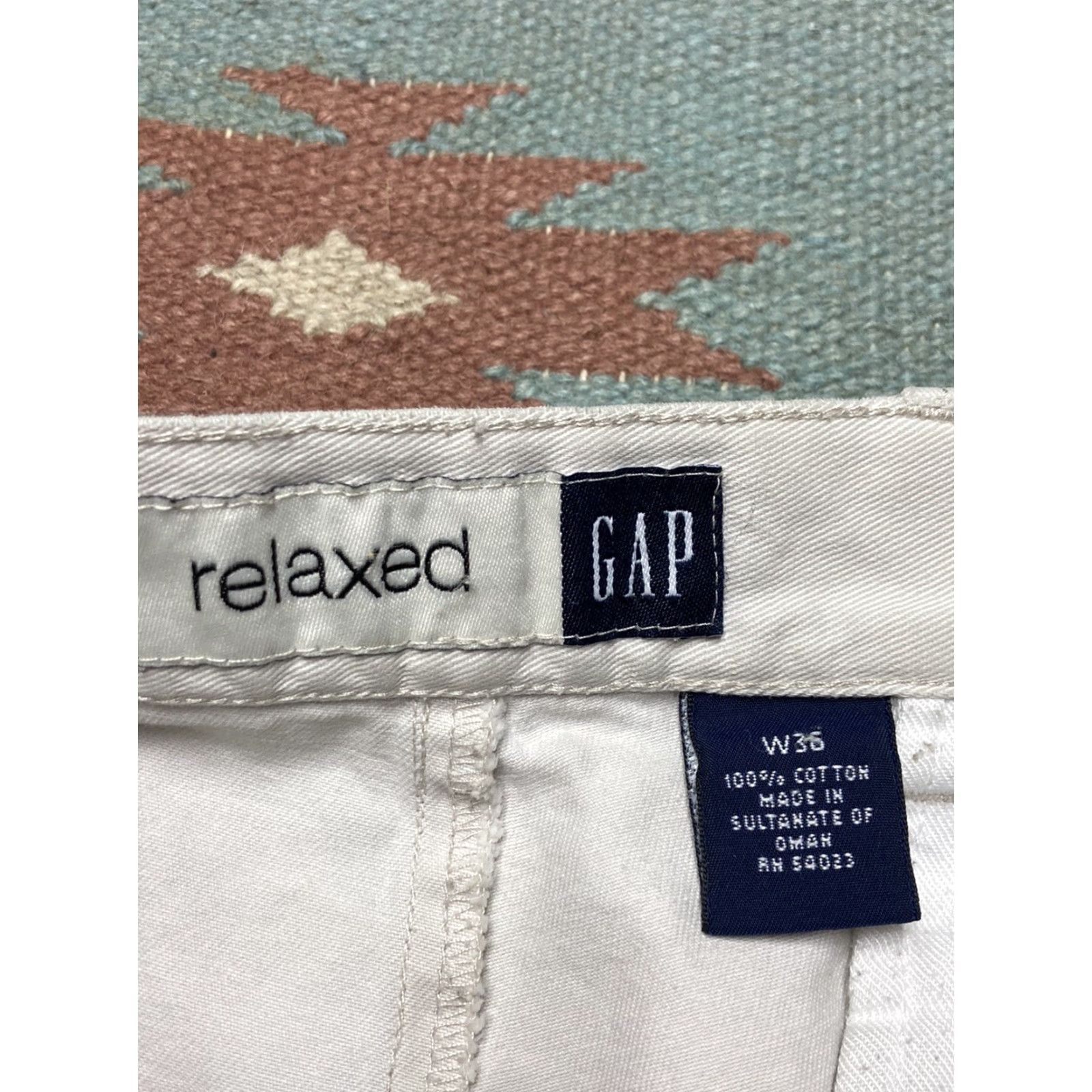 Gap VINTAGE Gap Shorts Chinos Adult 36 Khaki Tan Casual Preppy Flat Front Pockets Mens 36 Size US 36 / EU 52 - 7 Thumbnail