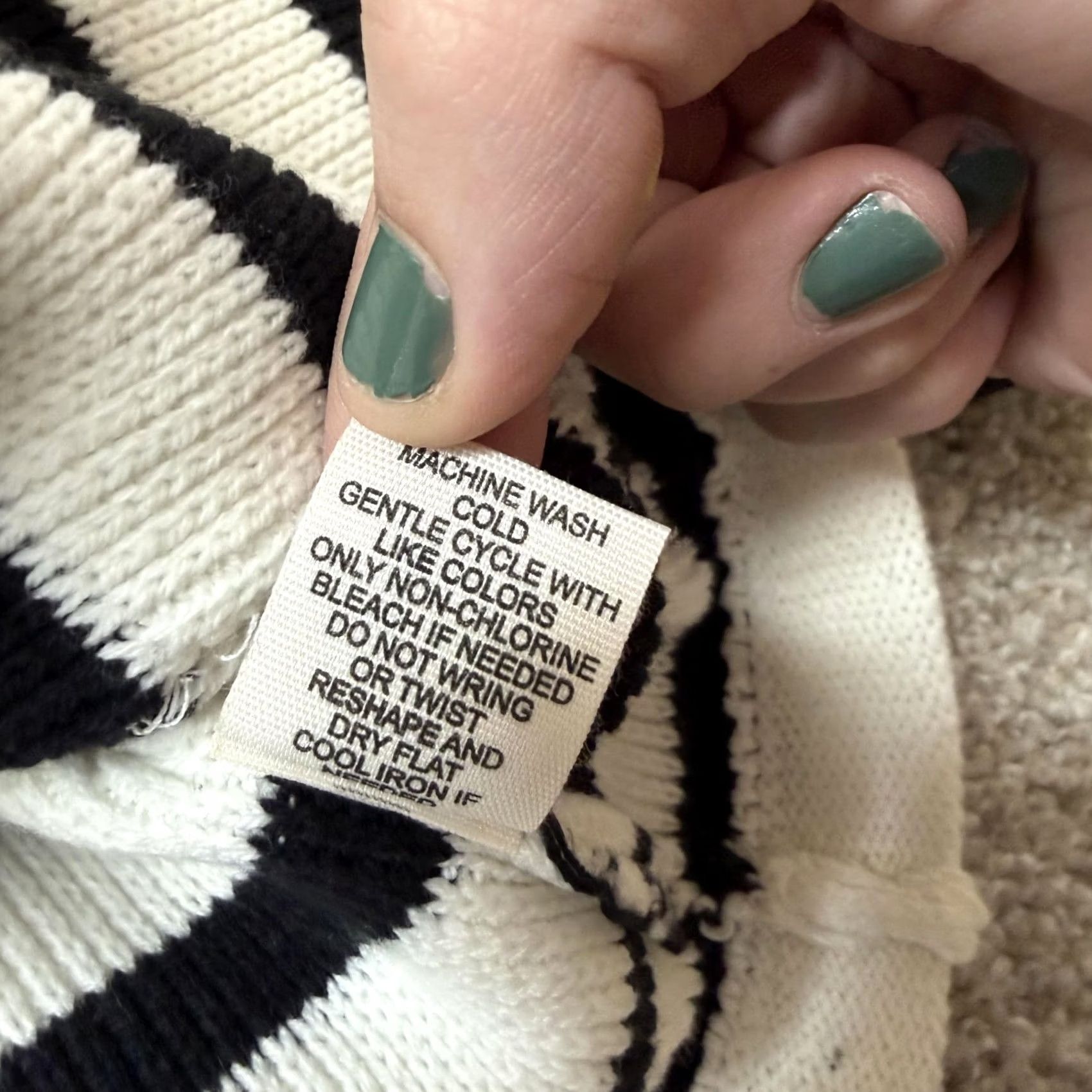 Jessica Simpson Jessica Simpson Cardigan Women M White Striped Scoop Neck Button Cropped Sweatshirt? Size M / US 6-8 / IT 42-44 - 4 Thumbnail