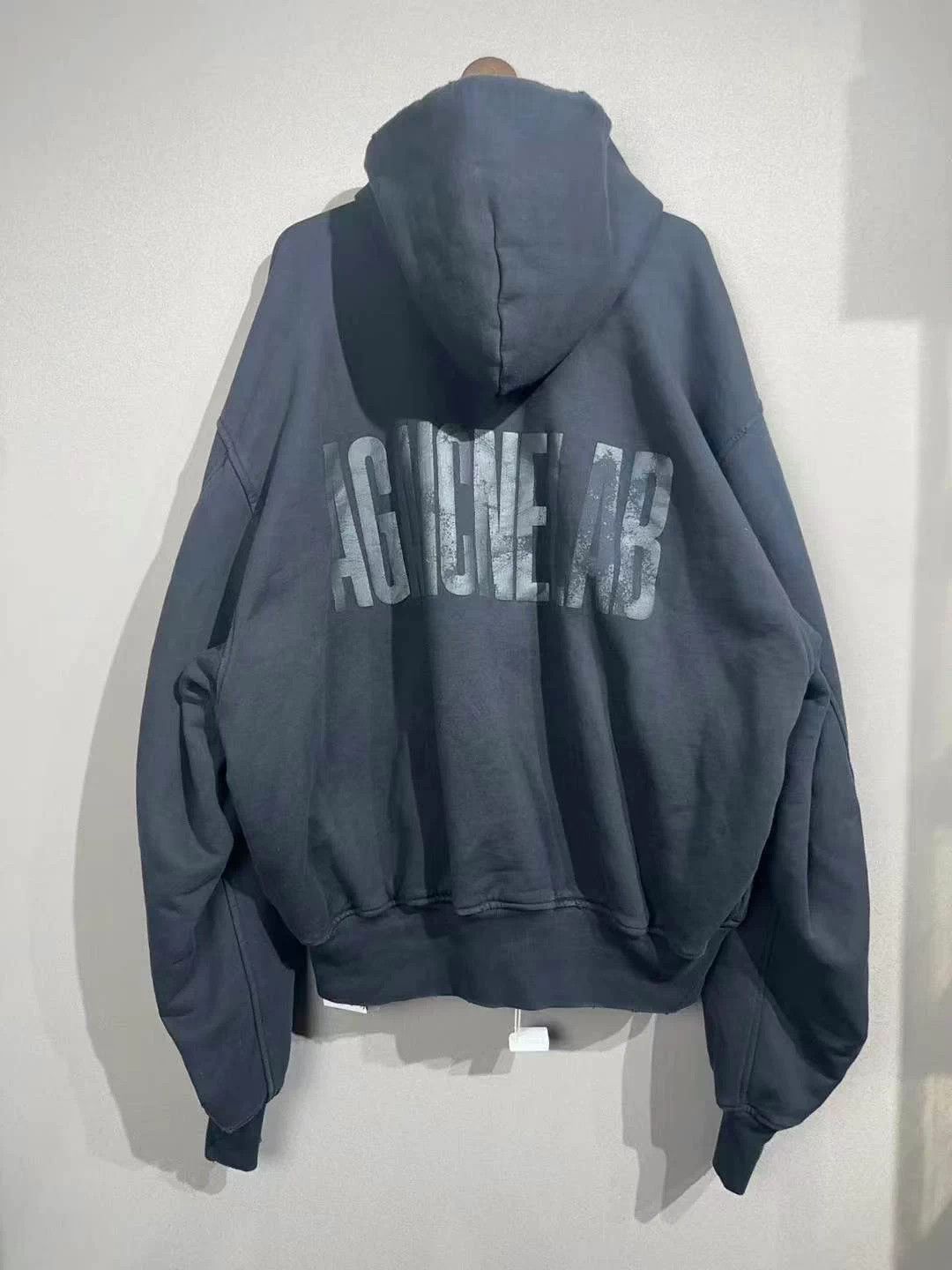Balenciaga Balenciaga New Reversed Letter Zip-Up Hoodie Size US XXS / EU 40 - 2 Thumbnail