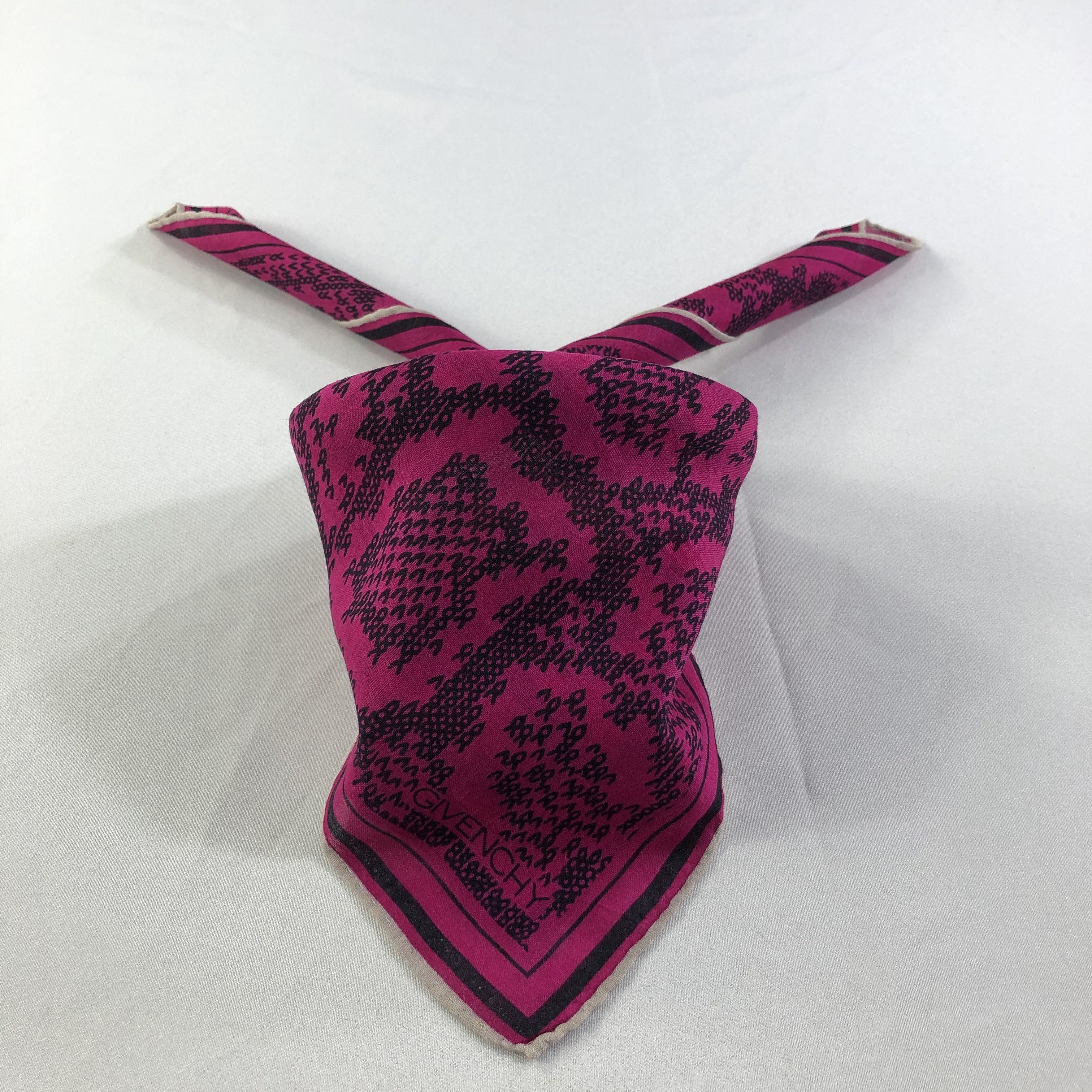 Givenchy Givenchy Handkerchief Neckerchief Bandana H1679 Size ONE SIZE - 1 Thumbnail