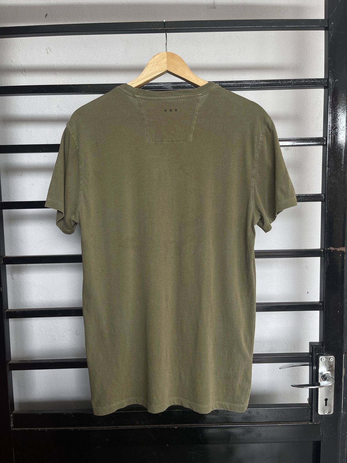John Varvatos John Varvatos Peace Tshirt Size US M / EU 48-50 / 2 - 2 Thumbnail