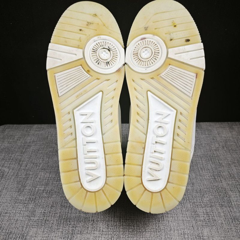 Louis Vuitton Louis Vuitton Trainer White Low-Top Fashion Sneakers - Size US 9.5 / EU 42-43 - 1 Thumbnail