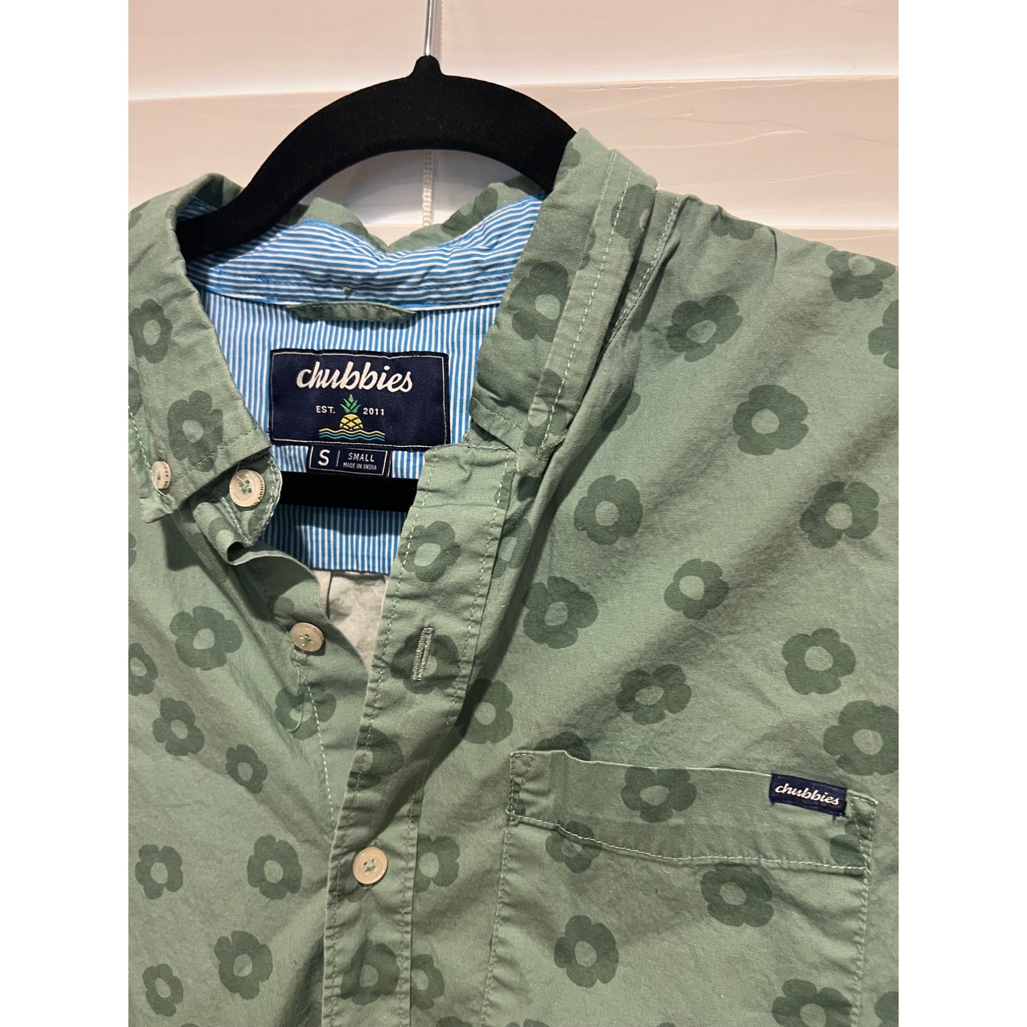 Chubbies Chubbies Floral Short Sleeve Button Up Shirt - Size S Size US S / EU 44-46 / 1 - 2 Thumbnail