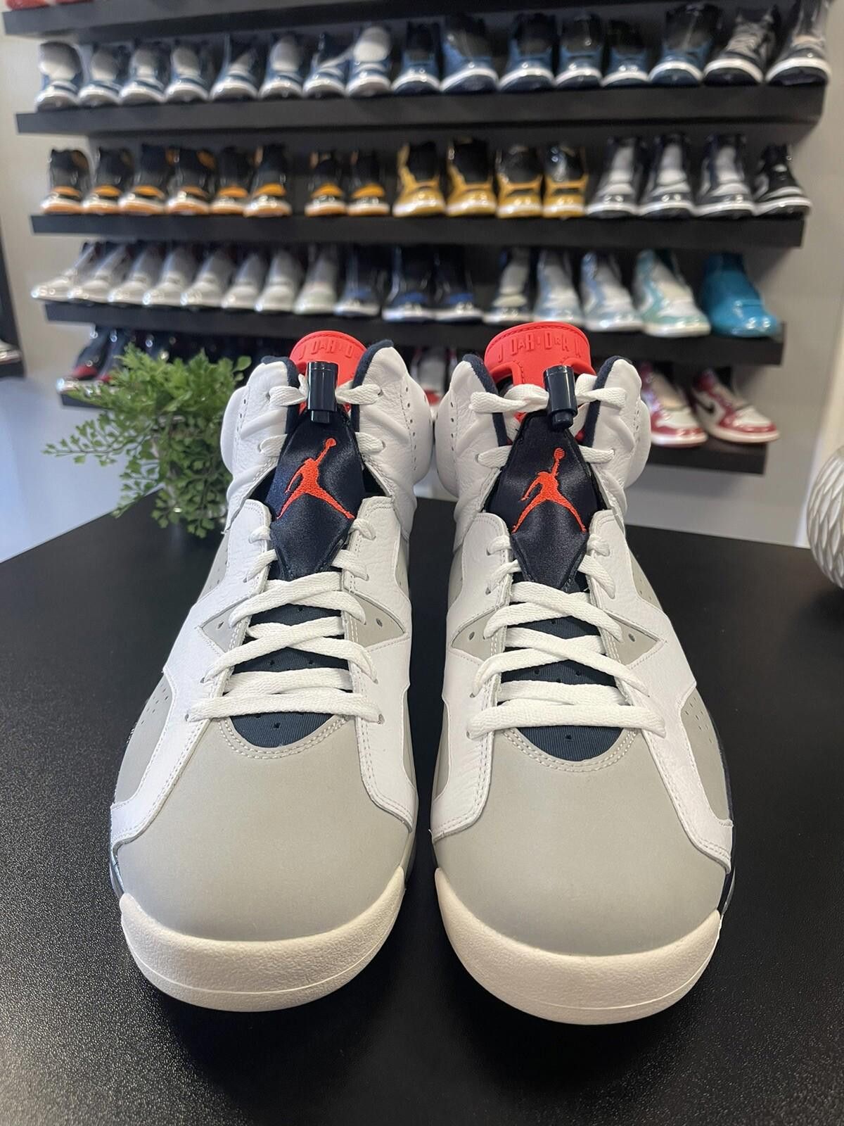 Jordan Brand Size 11.5 - Air Jordan 6 Retro “Tinker” Infrared 384664-104 Size US 11.5 / EU 44-45 - 2 Thumbnail