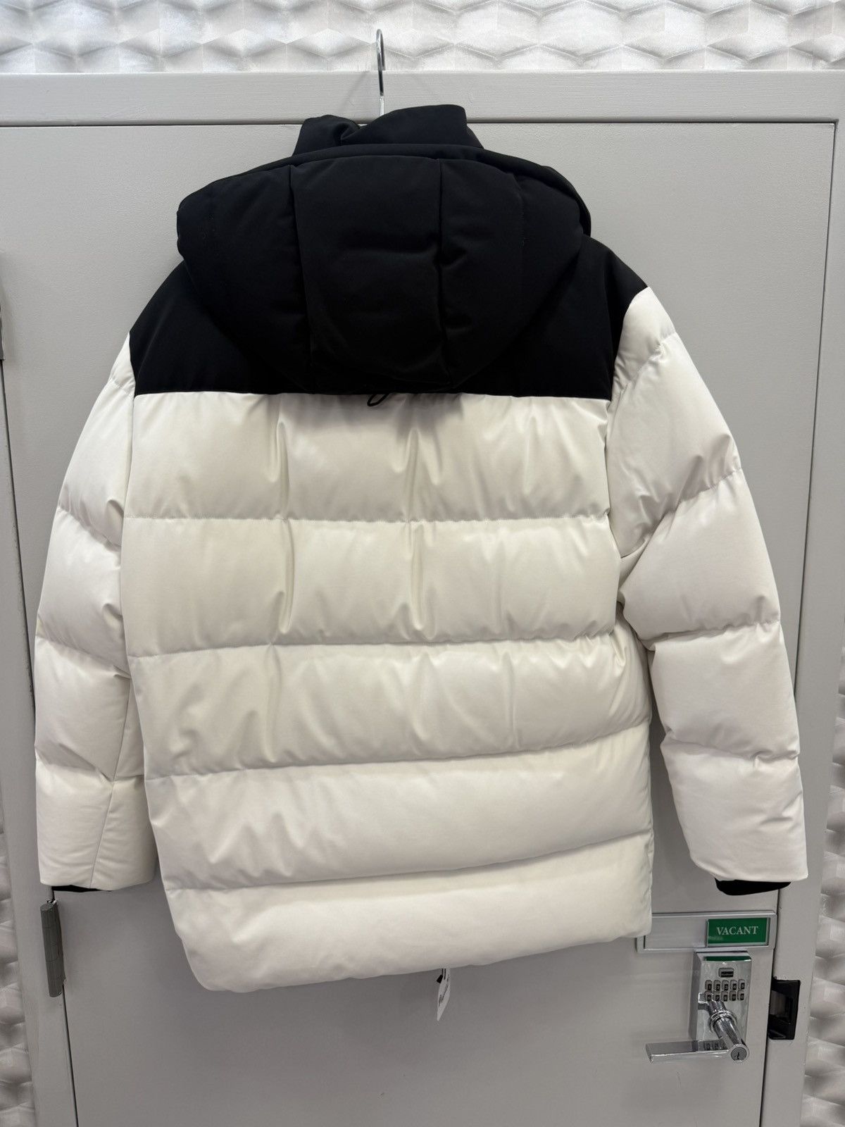 Moose Knuckles Moose Knuckles White Jacket Size US XL / EU 56 / 4 - 4 Thumbnail
