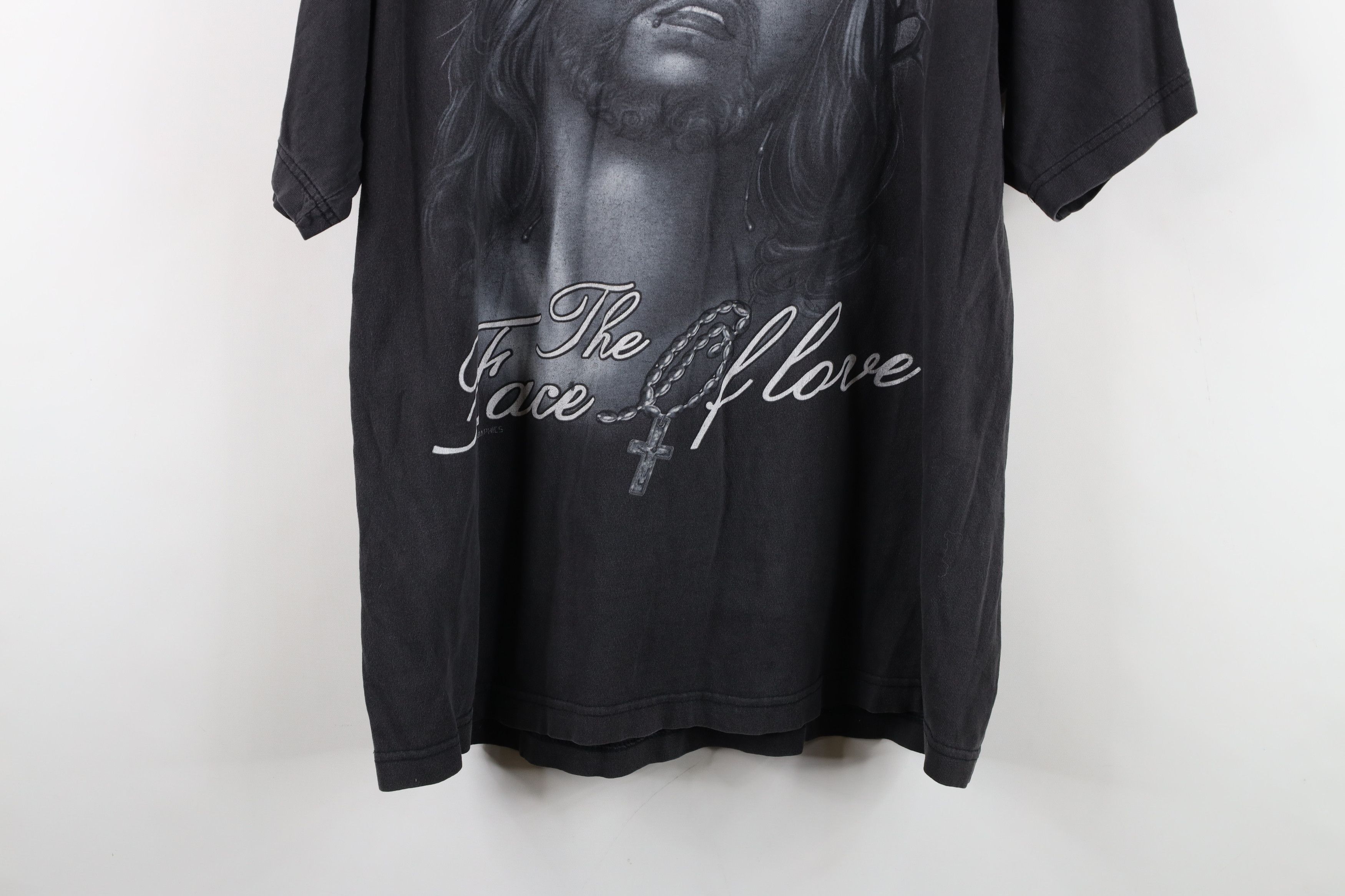 Vintage Vintage Y2K Streetwear Jesus The Face of Love T-Shirt Size US L / EU 52-54 / 3 - 14 Thumbnail