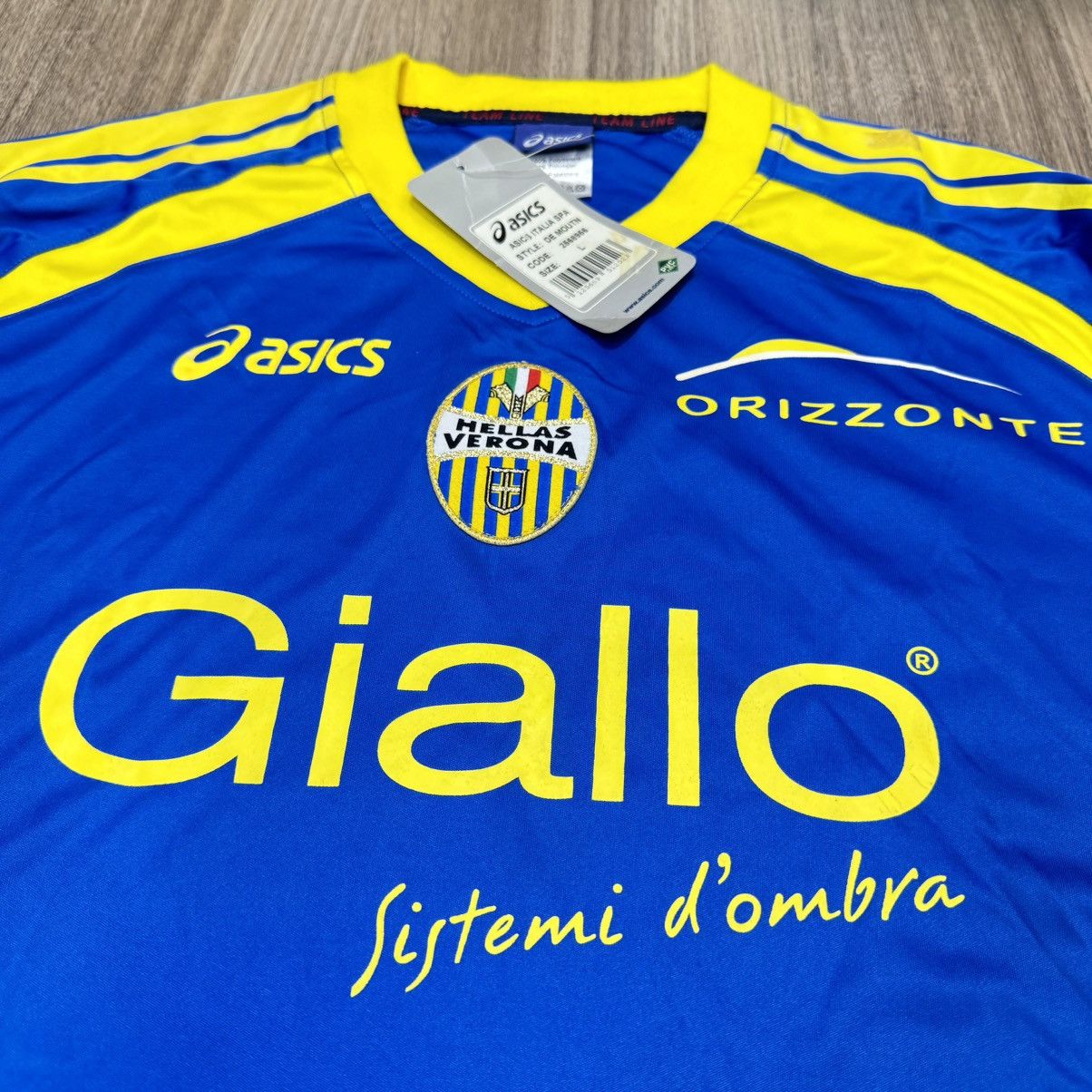 Asics Hellas Verona FC 09/10 home shirt (bnwt) Size US L / EU 52-54 / 3 - 3 Thumbnail