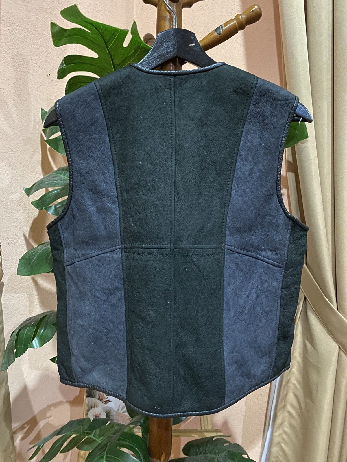 Other Malubel Australian Shearling Leather Vest - Men’s Two-Tone Size US M / EU 48-50 / 2 - 6 Thumbnail