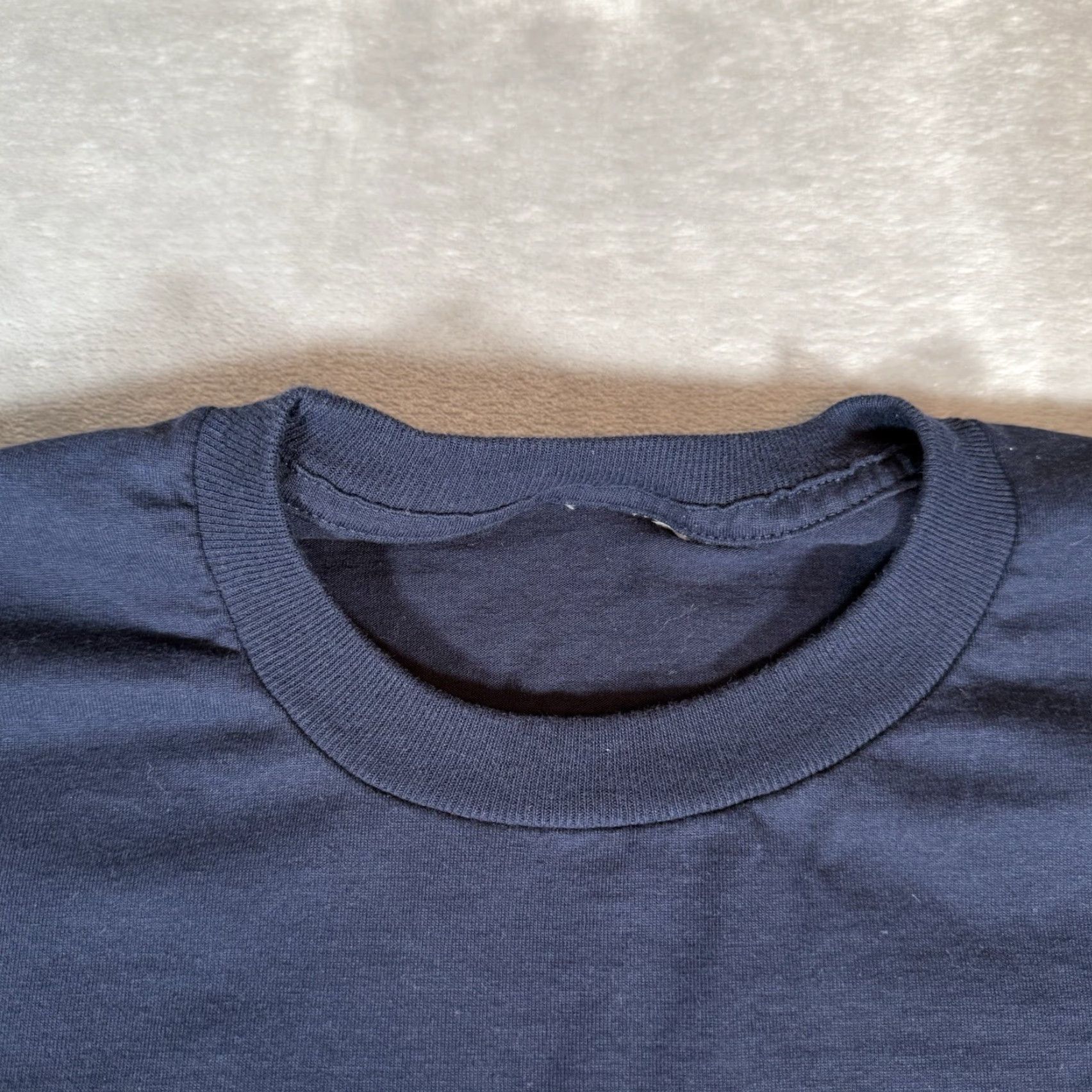 Vintage VINTAGE The Unsinkable Molly Brown Graphic T-Shirt Mens XL Navy Blue 90s Size US XL / EU 56 / 4 - 3 Thumbnail