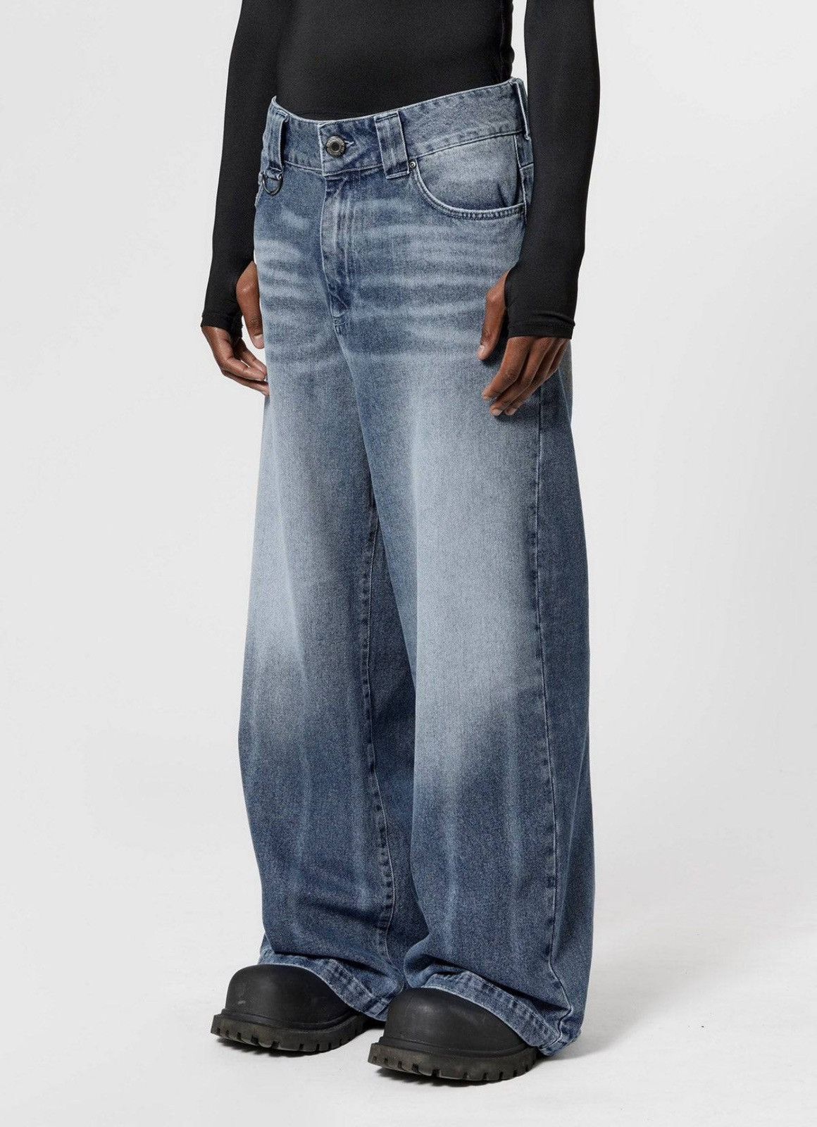 Other M’mansion SILHOUETTE DENIM - LIGHT BLUE Size US 34 / EU 50 - 2 Thumbnail