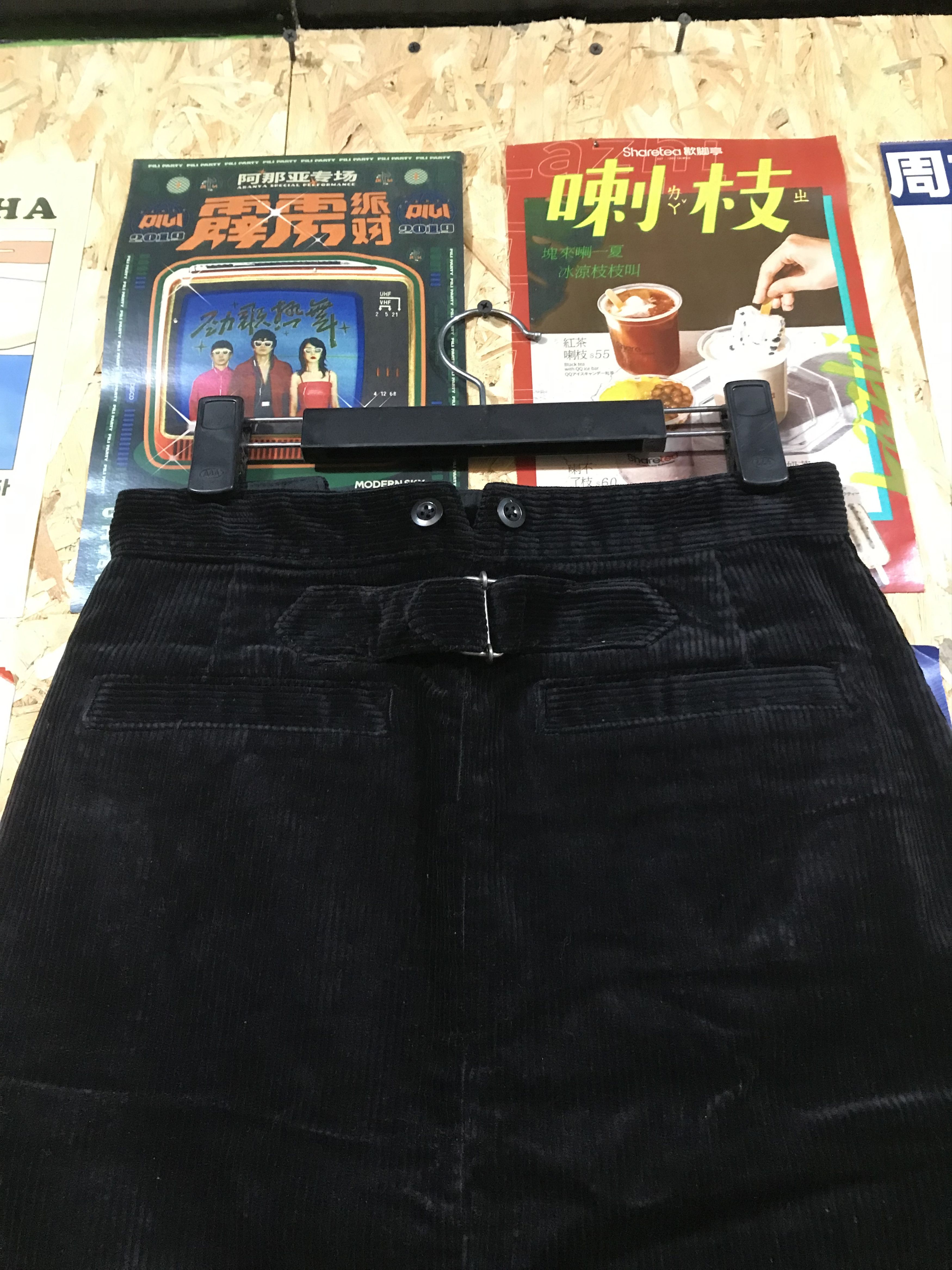 Margaret Howell Margaret Howell MHL Black Suede Buckle Back Skirt Size 28" / US 6 / IT 42 - 4 Thumbnail