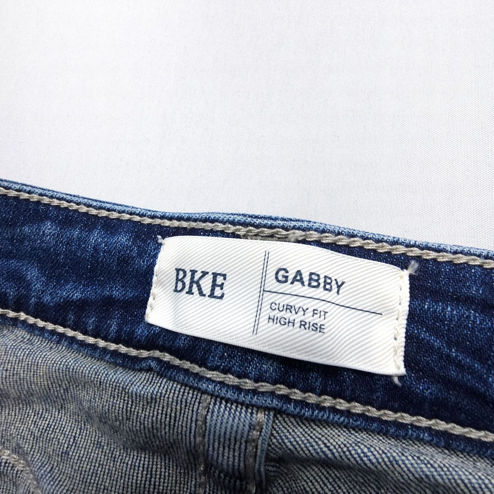Vintage Buckle Gabby Curvy Fit High Rise Crop Jeans Size 27 Dark Wash Denim Women Buckle Bke 5-Pocket Cropped Modern Southwestern Blue Jeans Womens Size 27" / US 4 / IT 40 - 3 Thumbnail