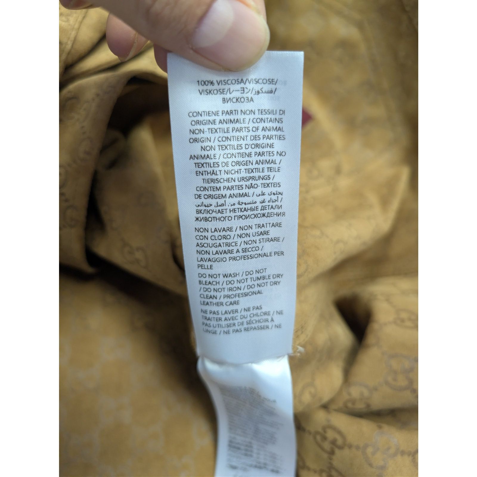 Gucci o1rshd1 Embossed GG Suede Jacket in Camel / Beige Size US M / EU 48-50 / 2 - 20 Thumbnail