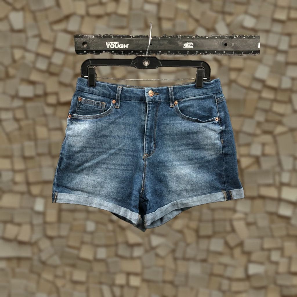 Vintage No Boundaries Mom Shorts Juniors Size 13 Medium Wash Blue Denim 5-Pocket Design Rise Mid Casual Womens Regular Fit Lightweight Summer Spring Fall쇀 Size 34" / US 12 / IT 48 - 1 Thumbnail
