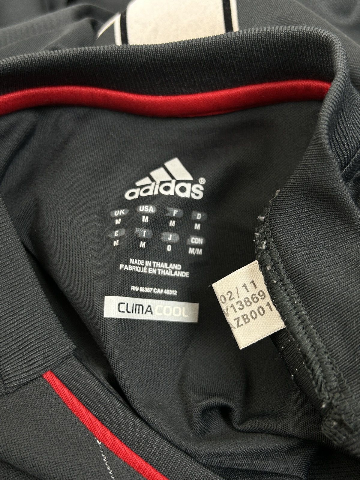 Adidas Vintage Adidas Liverpool #4 Meireles 2011/12 Away LS Jersey Size US M / EU 48-50 / 2 - 10 Thumbnail