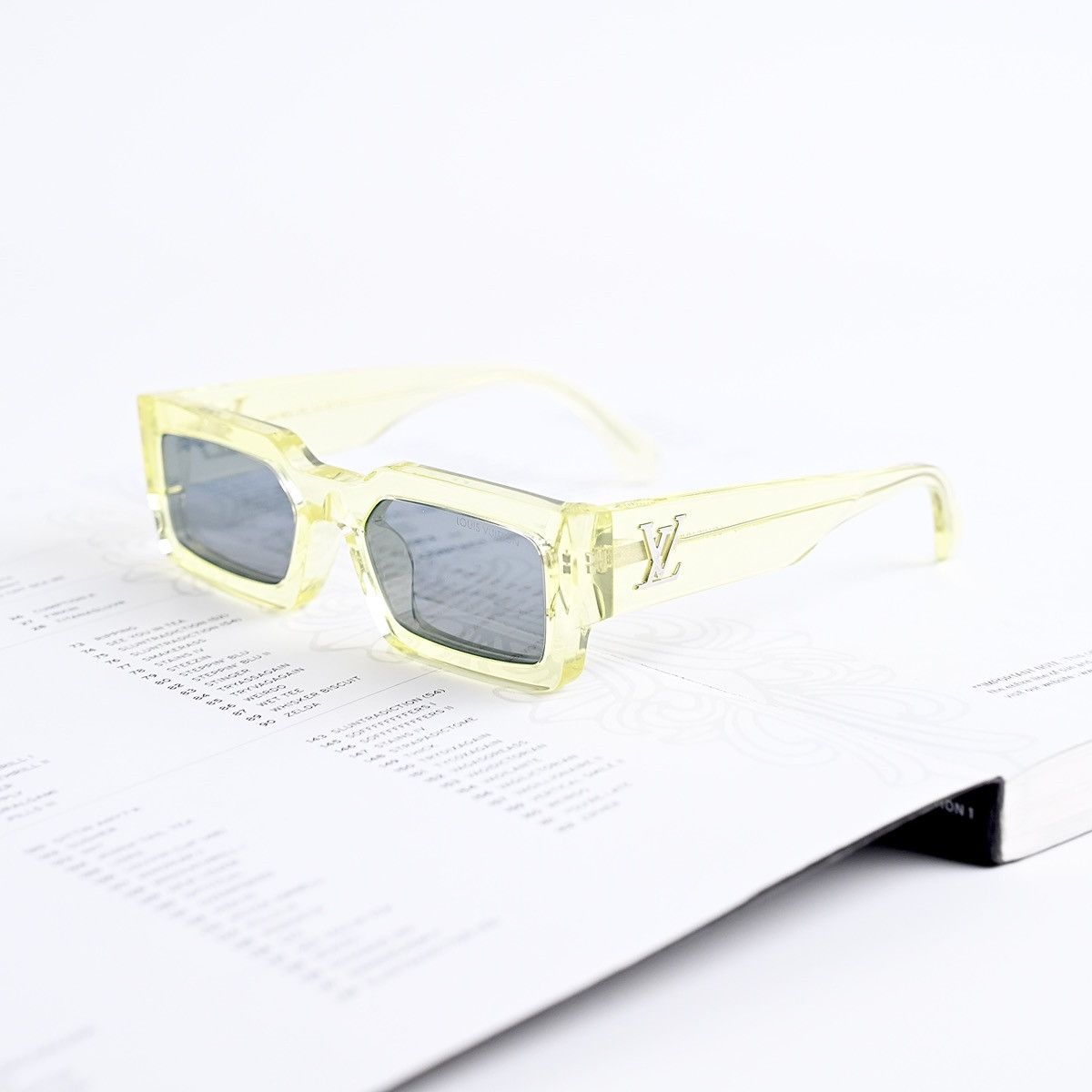 Louis Vuitton LOUIS VUITTON CRYSTAL YELLOW SUNGLASSES Size ONE SIZE - 2 Thumbnail