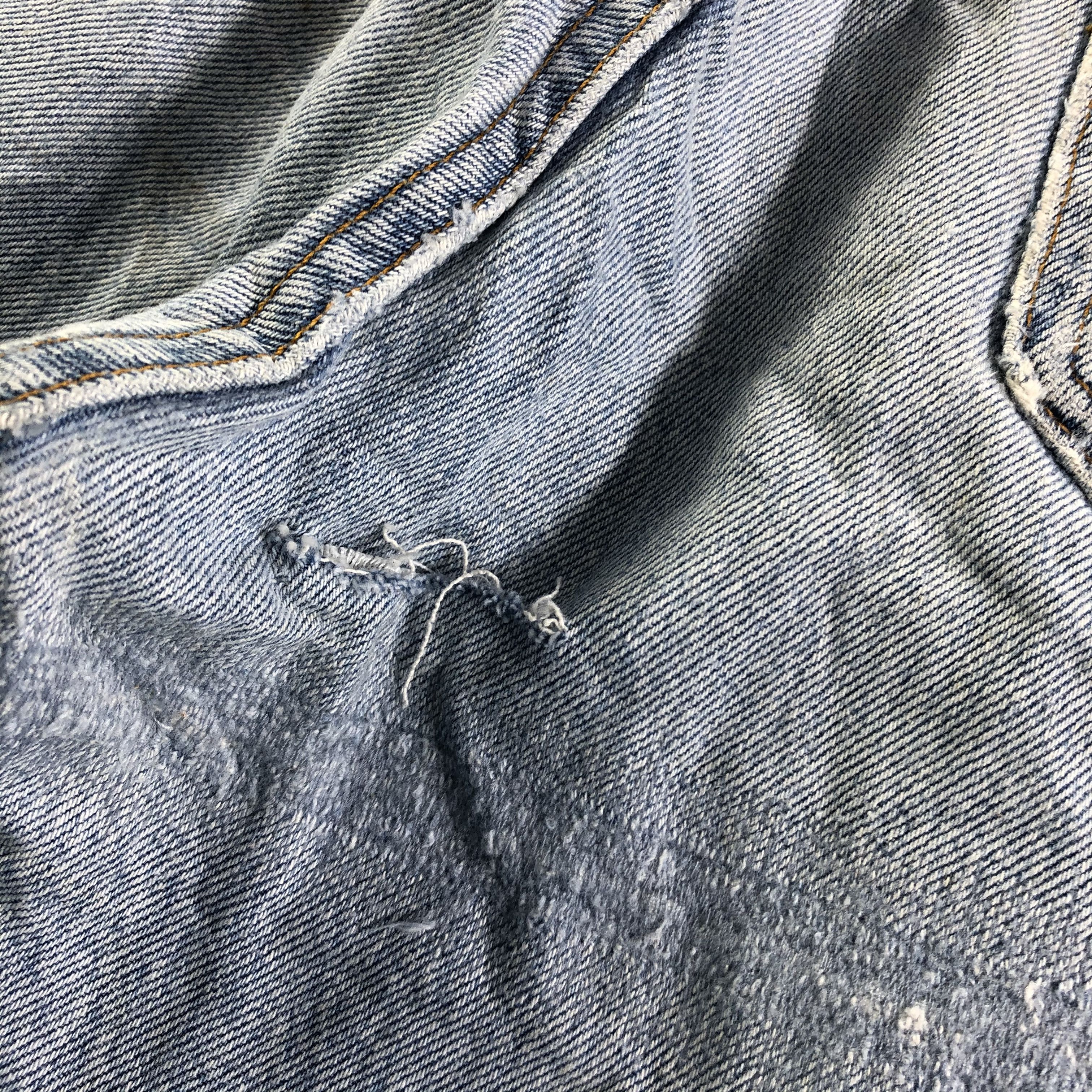 Levi's 90s Vintage Light Wash Levis 501 Jeans-J3918 Size US 30 / EU 46 - 7 Thumbnail