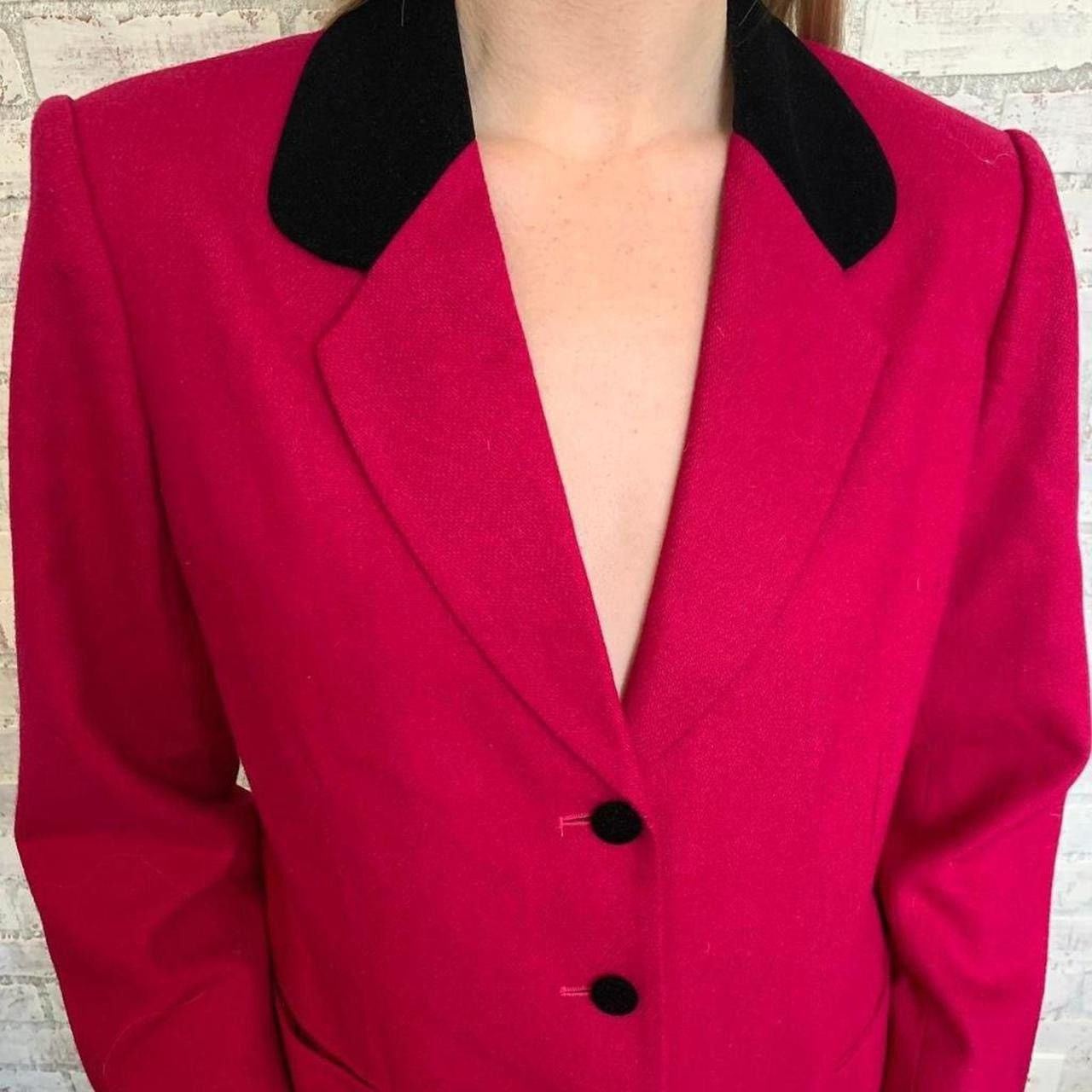 Other Vintage Magenta Blazer with Black Velvet Size M / US 6-8 / IT 42-44 - 3 Thumbnail