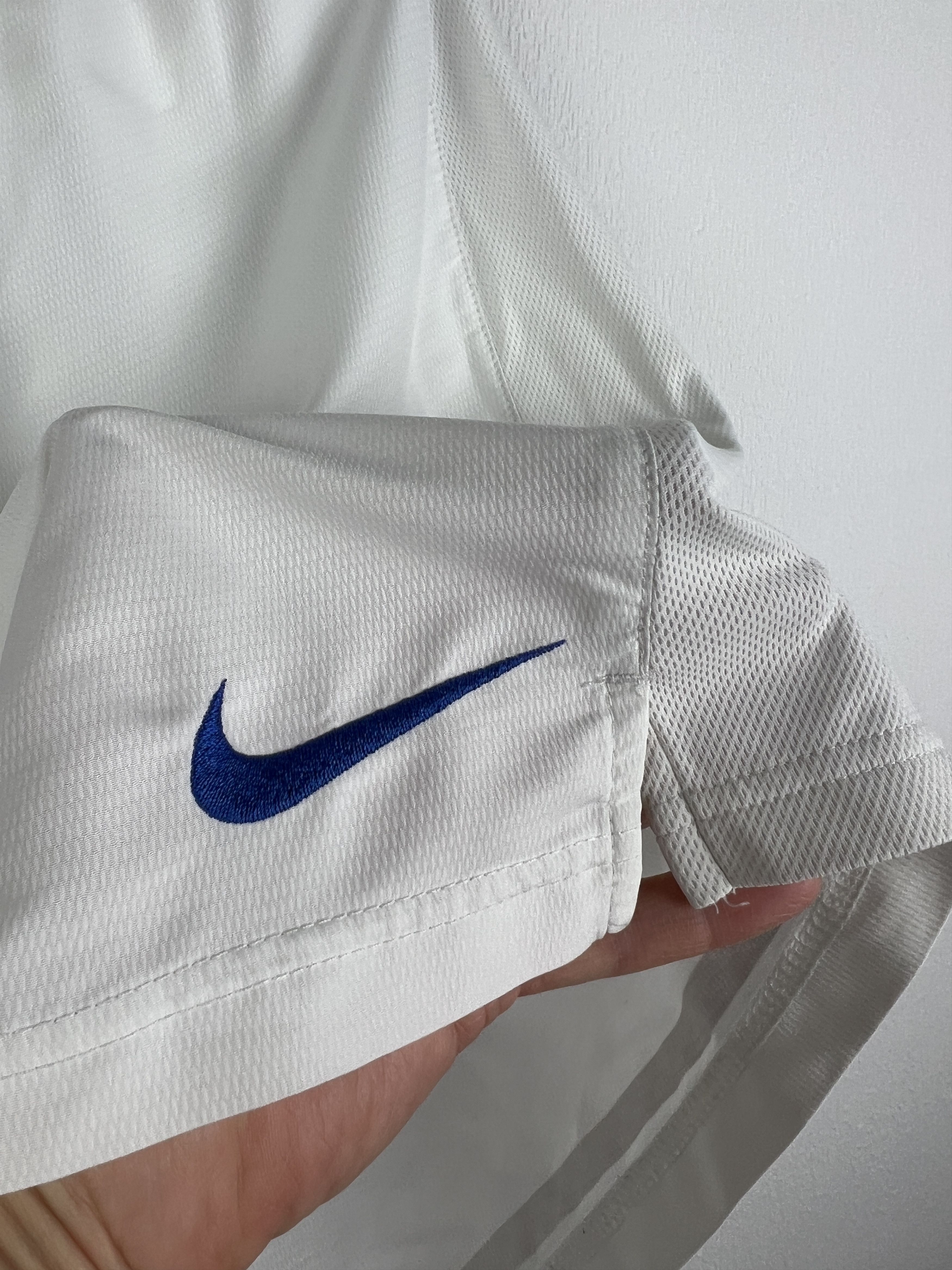 Nike Vintage Nike Croatia Football Shorts Athletic National Team Size US 34 / EU 50 - 4 Thumbnail