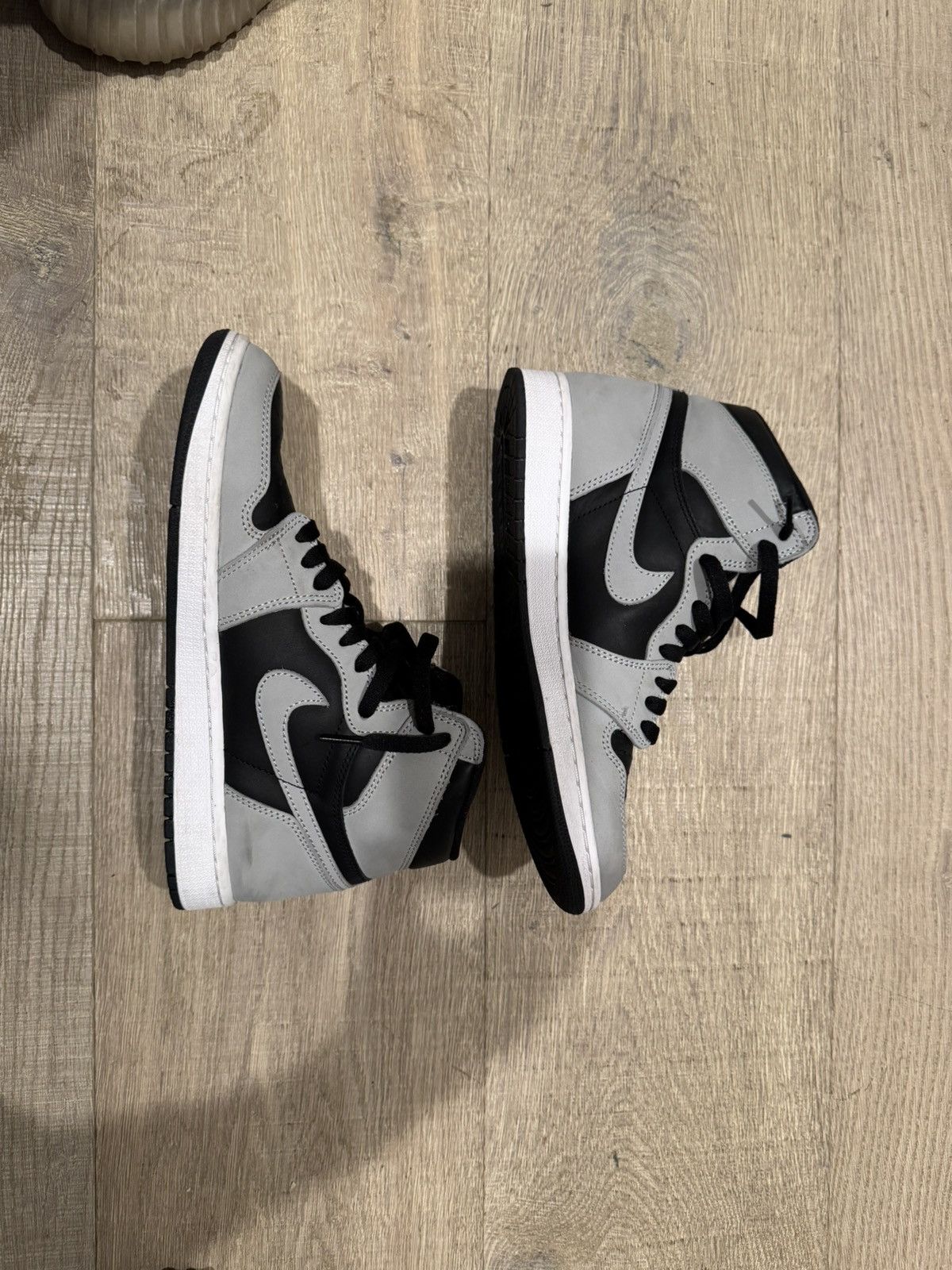 Nike Nike Air Jordan 1 Retro High OG Shadow 2.0 Size US 9 / EU 42 - 2 Thumbnail