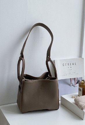 Japanese Brand Huskycat Korean style bucket bag Size ONE SIZE - 6 Thumbnail