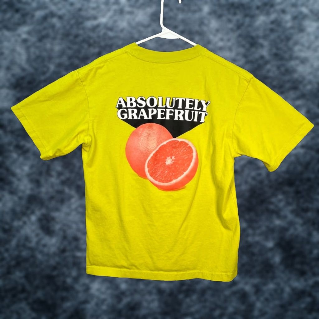 Uniqlo Uniqlo T-Shirt Mens Small Cotton Grapefruit Green Absolutely Crew Neck Short Sleeve 2020s Spring Summer Fall Clothing Shirt Green Size US S / EU 44-46 / 1 - 1 Thumbnail