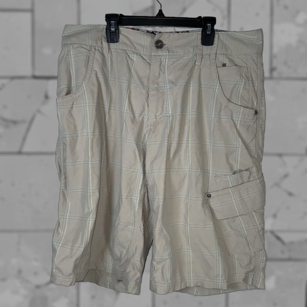 Lululemon Lululemon Plaid Cargo Shorts Mens 36 Casual Multicolor Pattern, Regular Fit Size US 36 / EU 52 - 1 Thumbnail