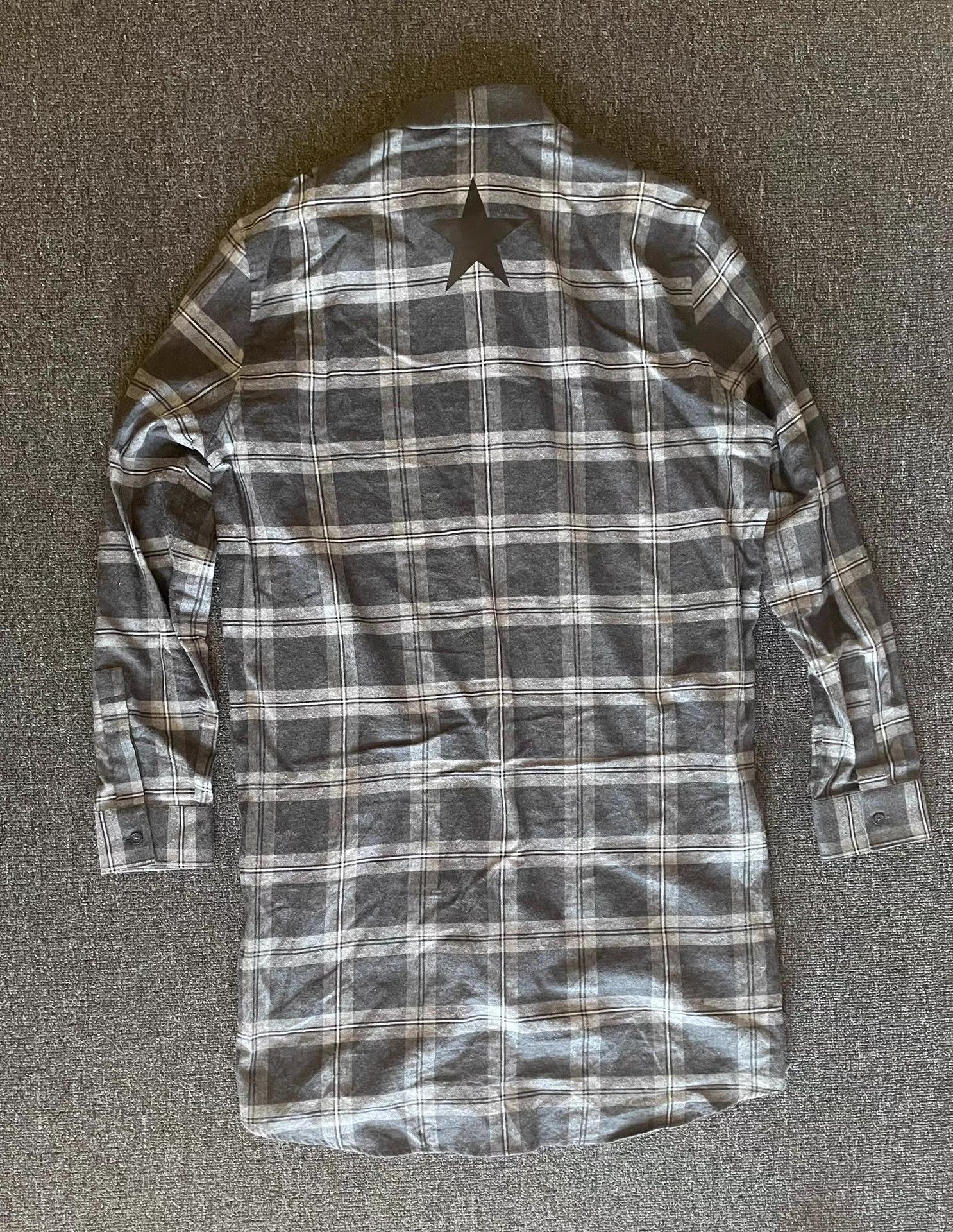 Givenchy Givenchy Grey Plaid Long Shirt Q4 Size US M / EU 48-50 / 2 - 4 Thumbnail