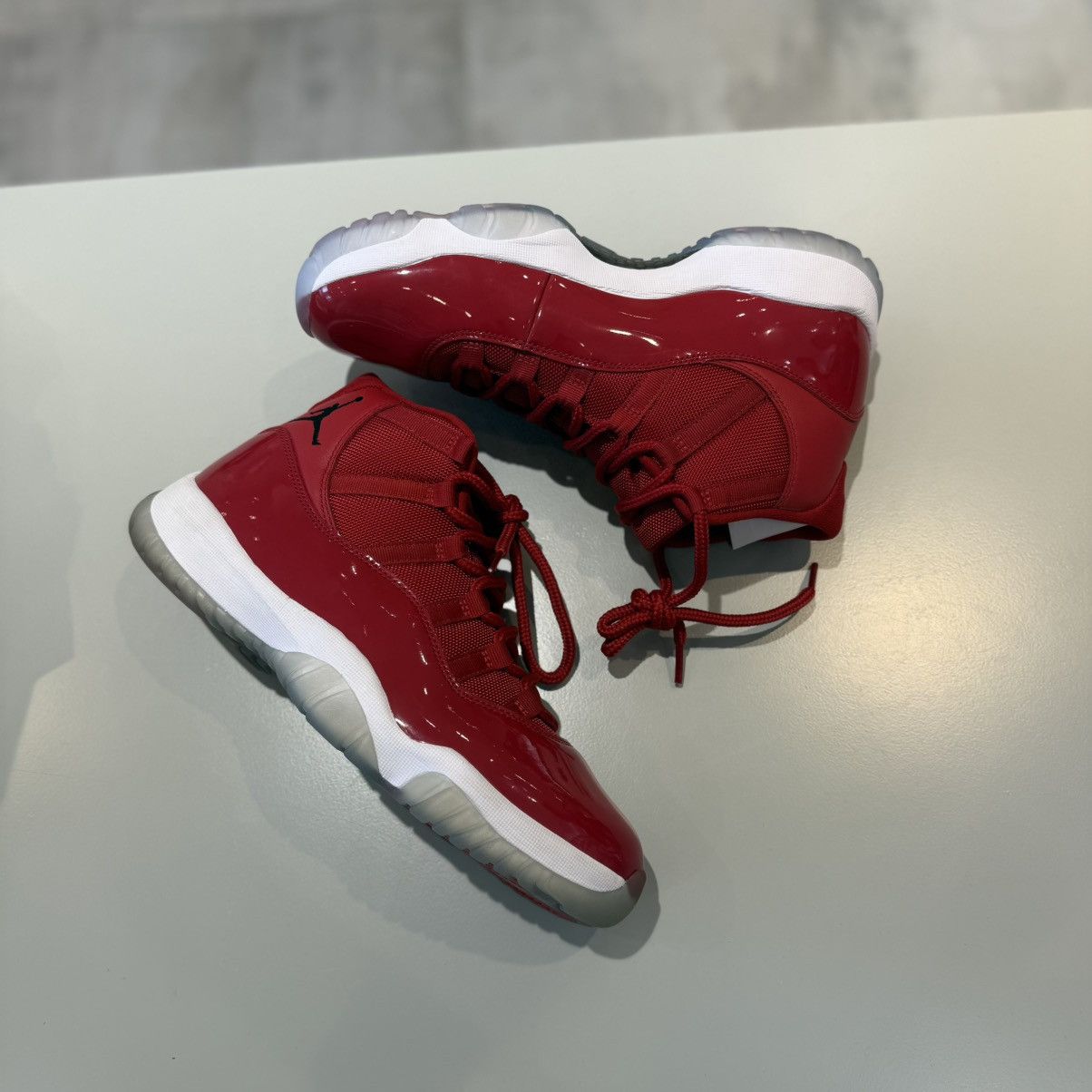 Nike Air Jordan 11 Retro Win Like 96 Size US 9.5 / EU 42-43 - 6 Thumbnail