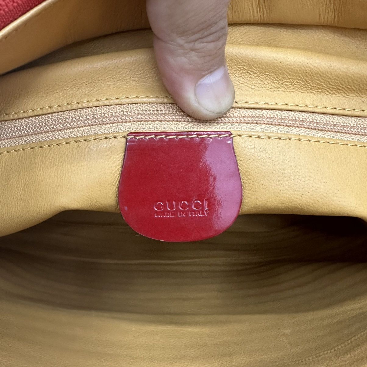 Vintage ‼️YES‼️AUTHENTIC GUCCI BAMBOO 1990s RED PATENT LEATHER HANDBAG Size ONE SIZE - 11 Thumbnail
