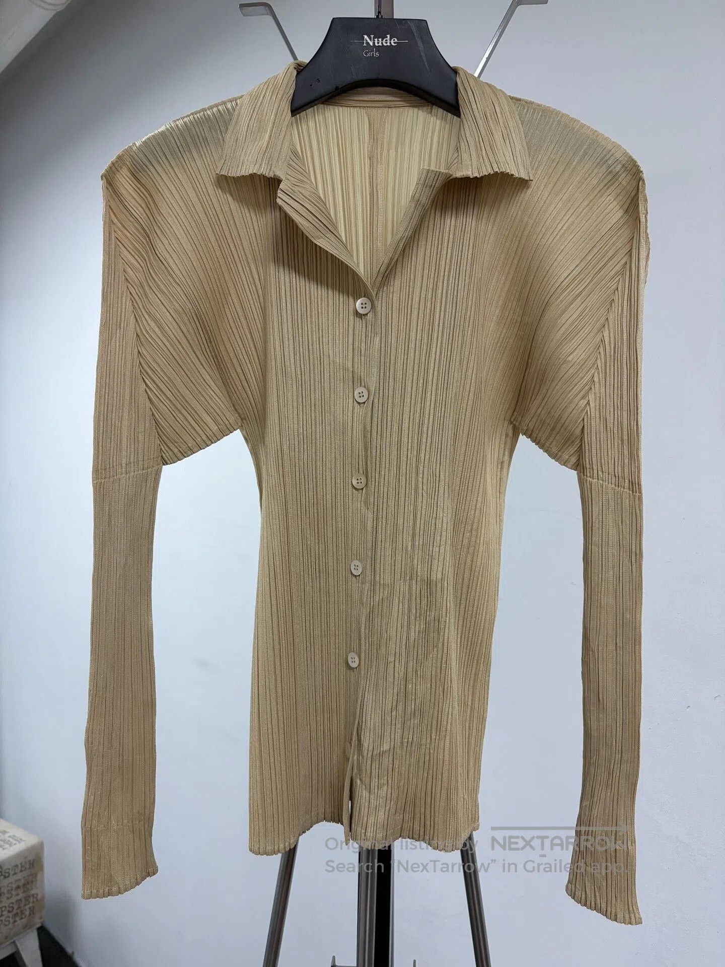 Issey Miyake Pleats Please Issey Miyake Champagne Top. Size L / US 10 / IT 46 - 1 Thumbnail