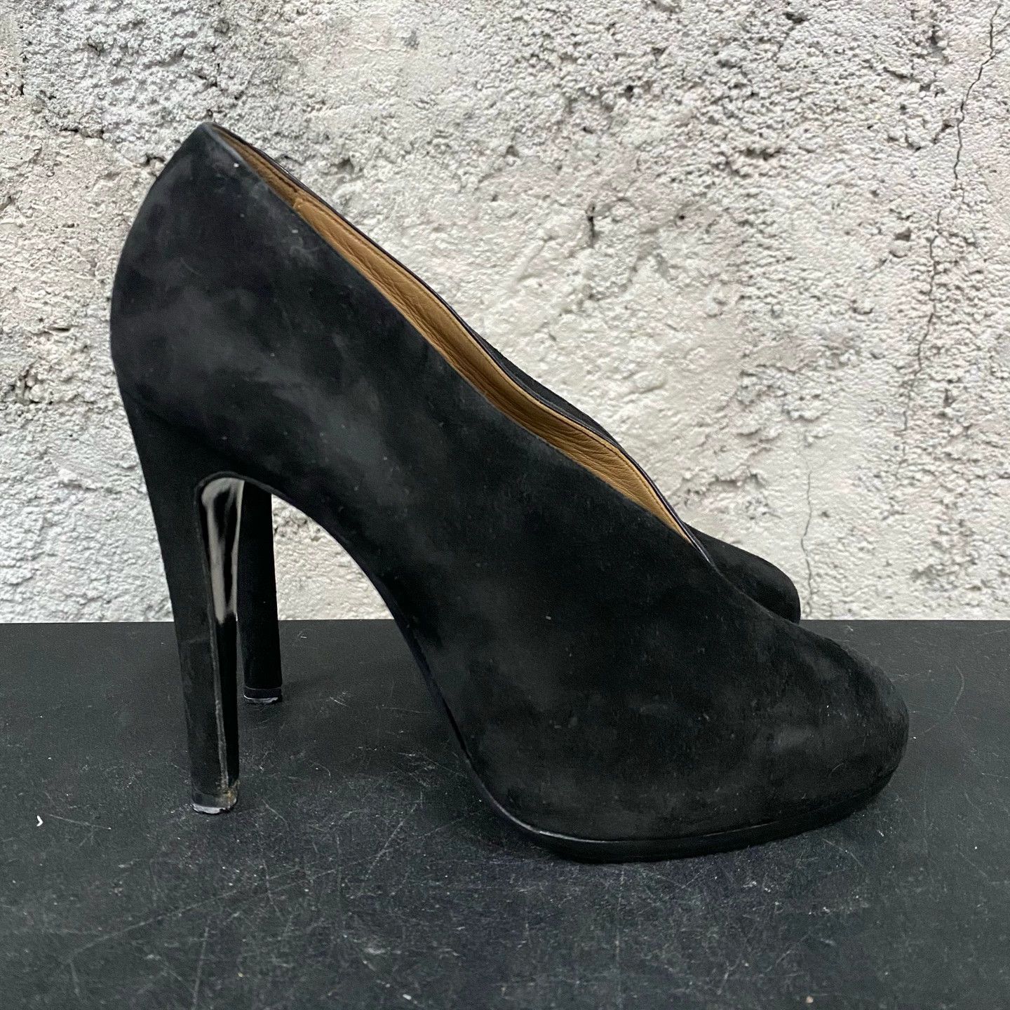 Hermes Hermes Suede Heels 36 EU Size US 5.5 / IT 35.5 - 1 Thumbnail
