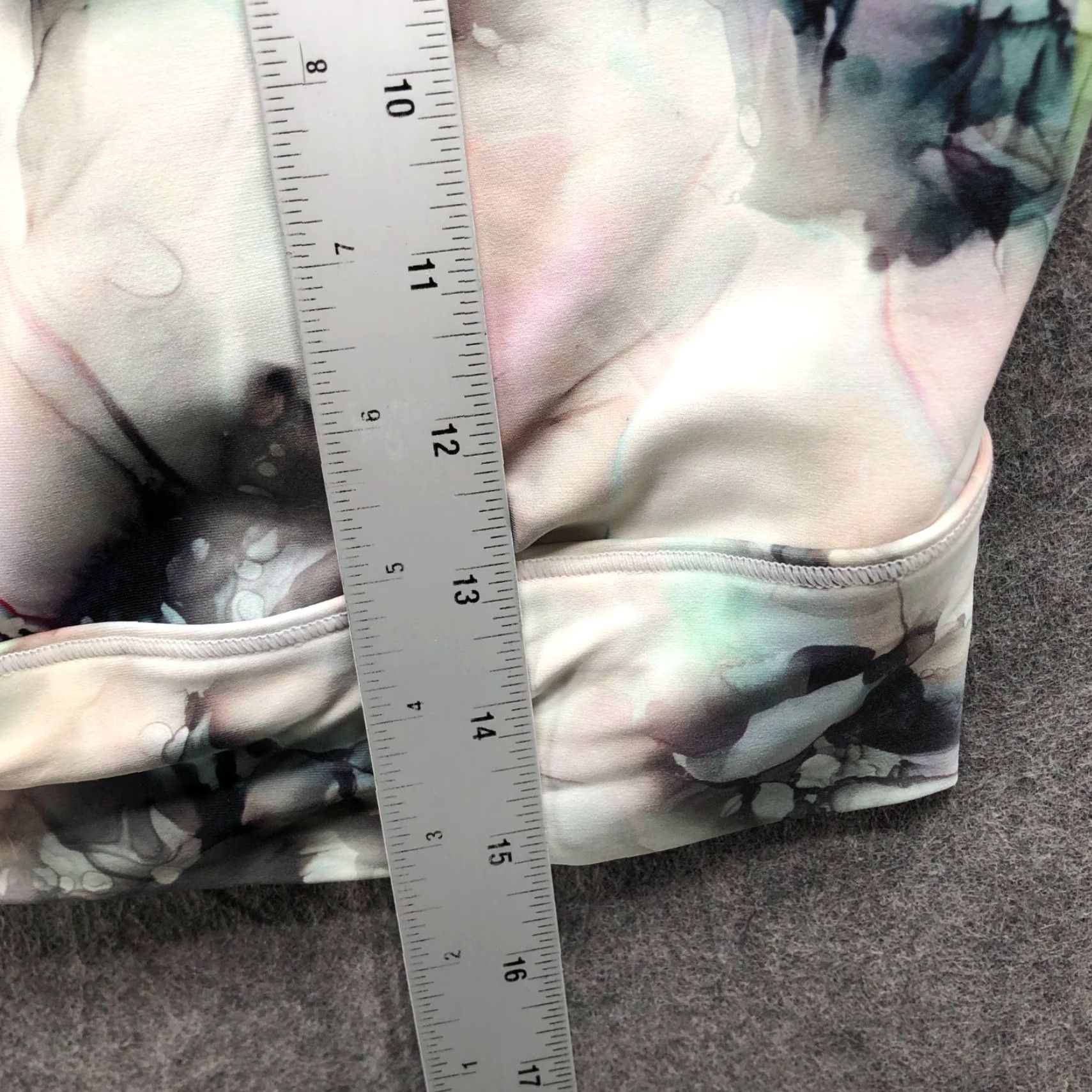 Vintage CALIA By Carrie Underwood Sports Bra Womens L Padded Tie Dye White Blue Training Size ONE SIZE - 8 Thumbnail